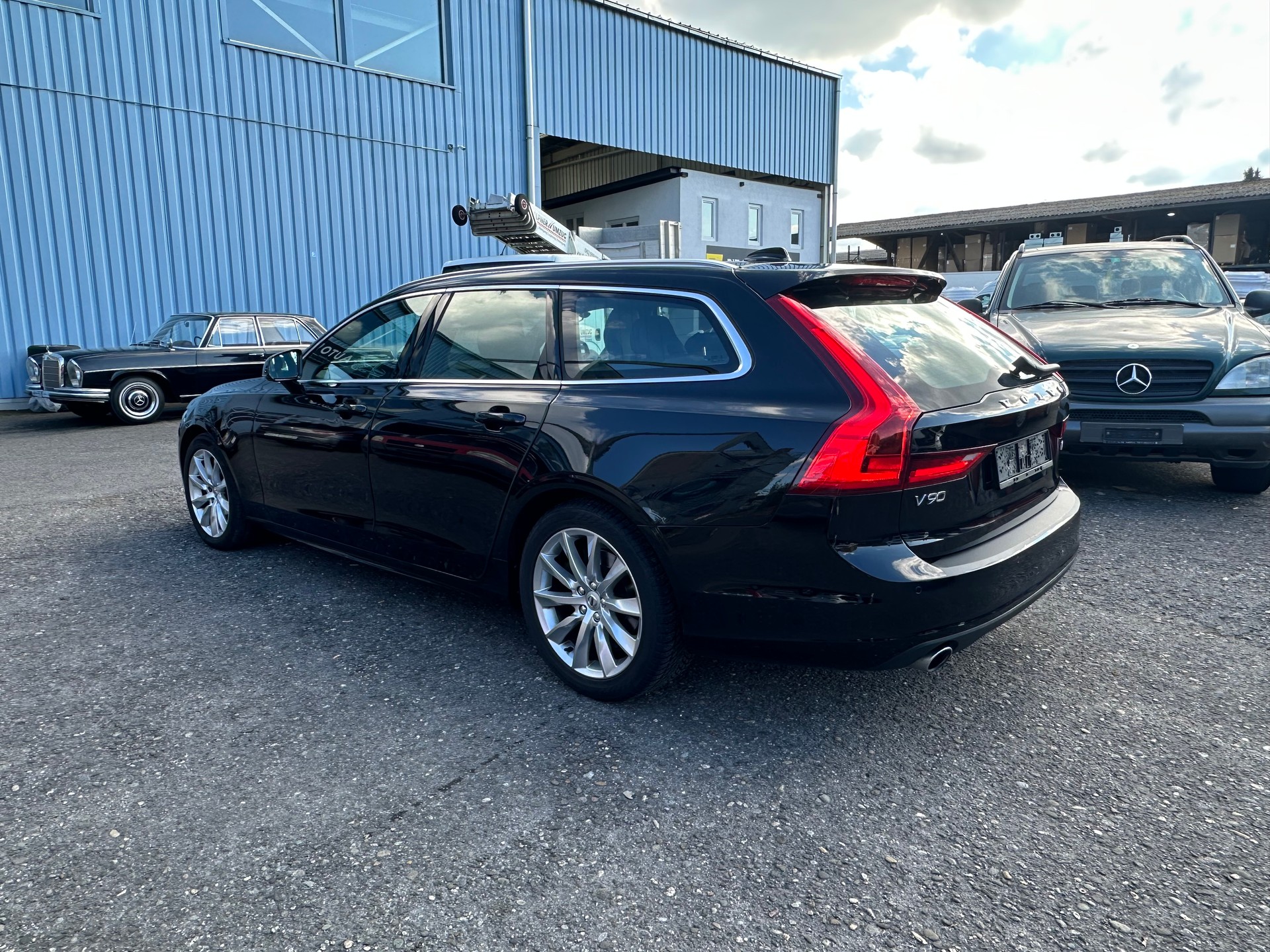 VOLVO D5 Inscription AWD-image-6