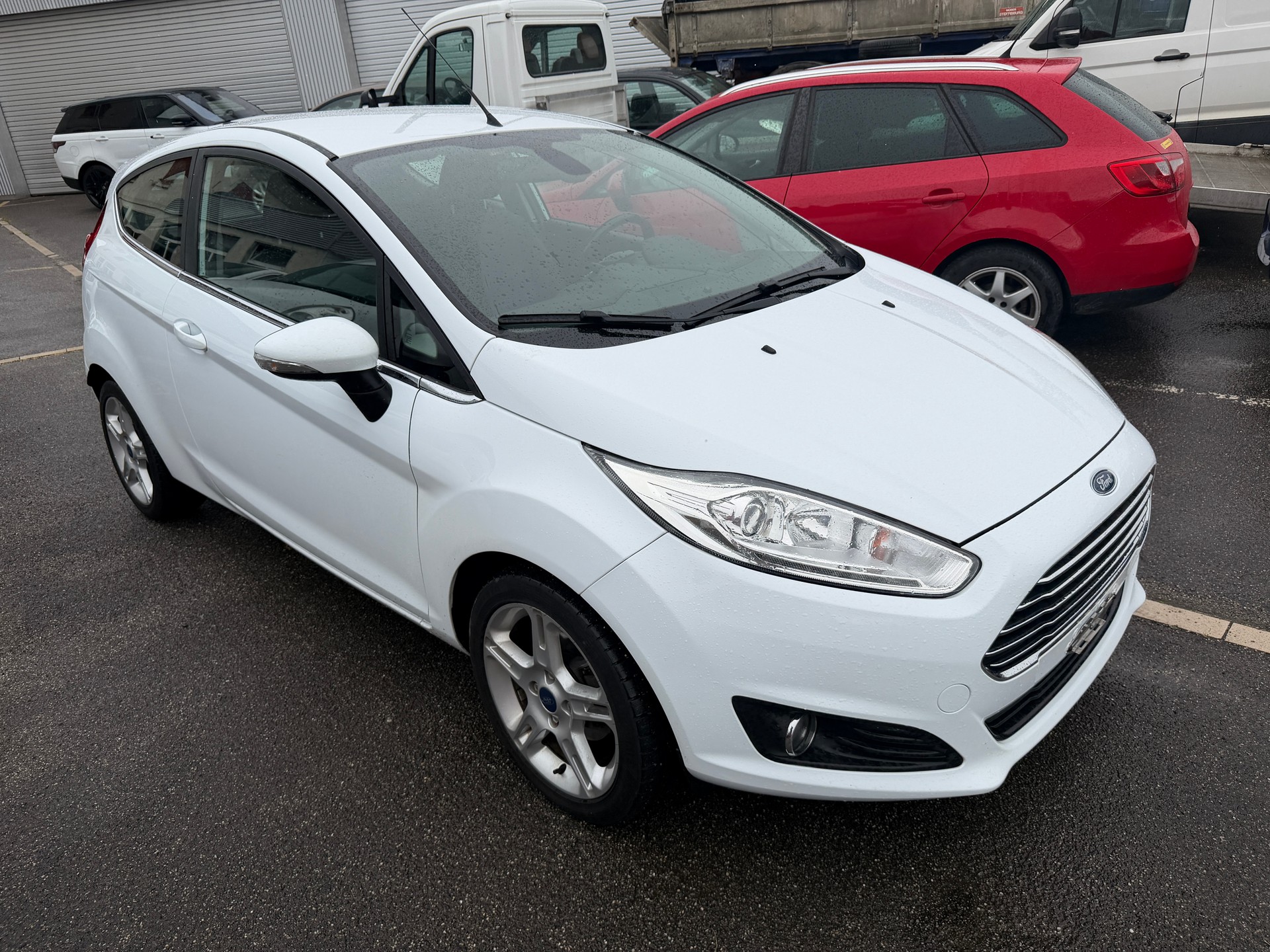 FORD Fiesta 1.6 TDCi Eco Trend-image-1