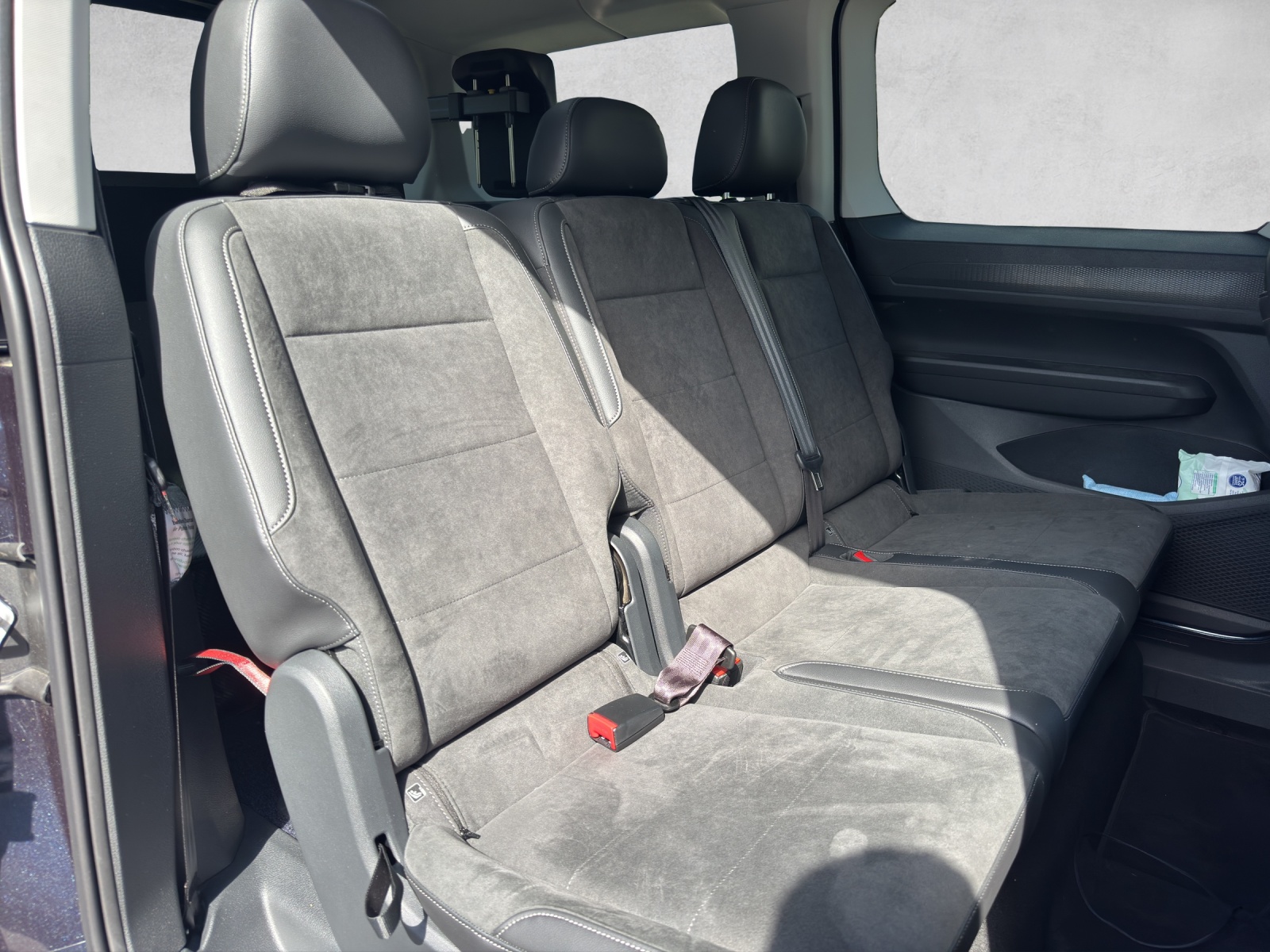 VW VW Caddy Maxi Kombi Premium 1.5 TSI DSG Rollstuhltransport 5+1 Plätze-image-17