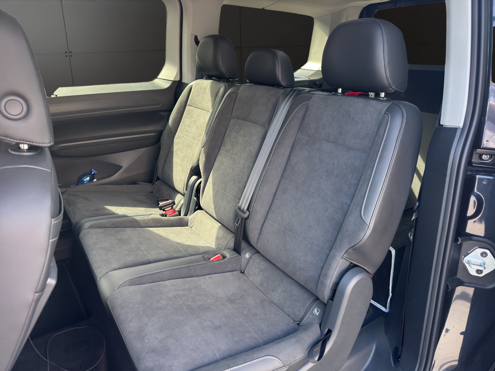 VW VW Caddy Maxi Kombi Premium 1.5 TSI DSG Rollstuhltransport 5+1 Plätze-image-11