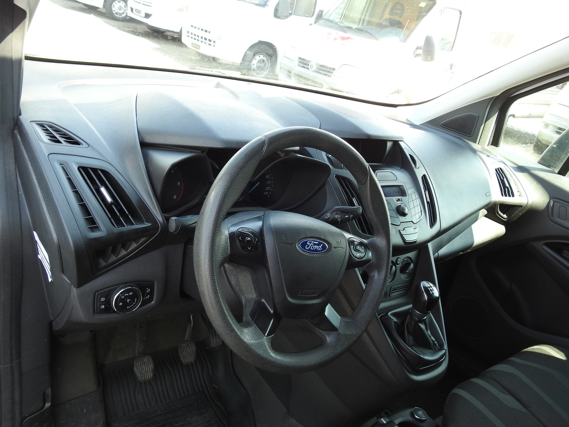 FORD Transit Connect Van T230 1.6 TDCi Ambiente-image-10