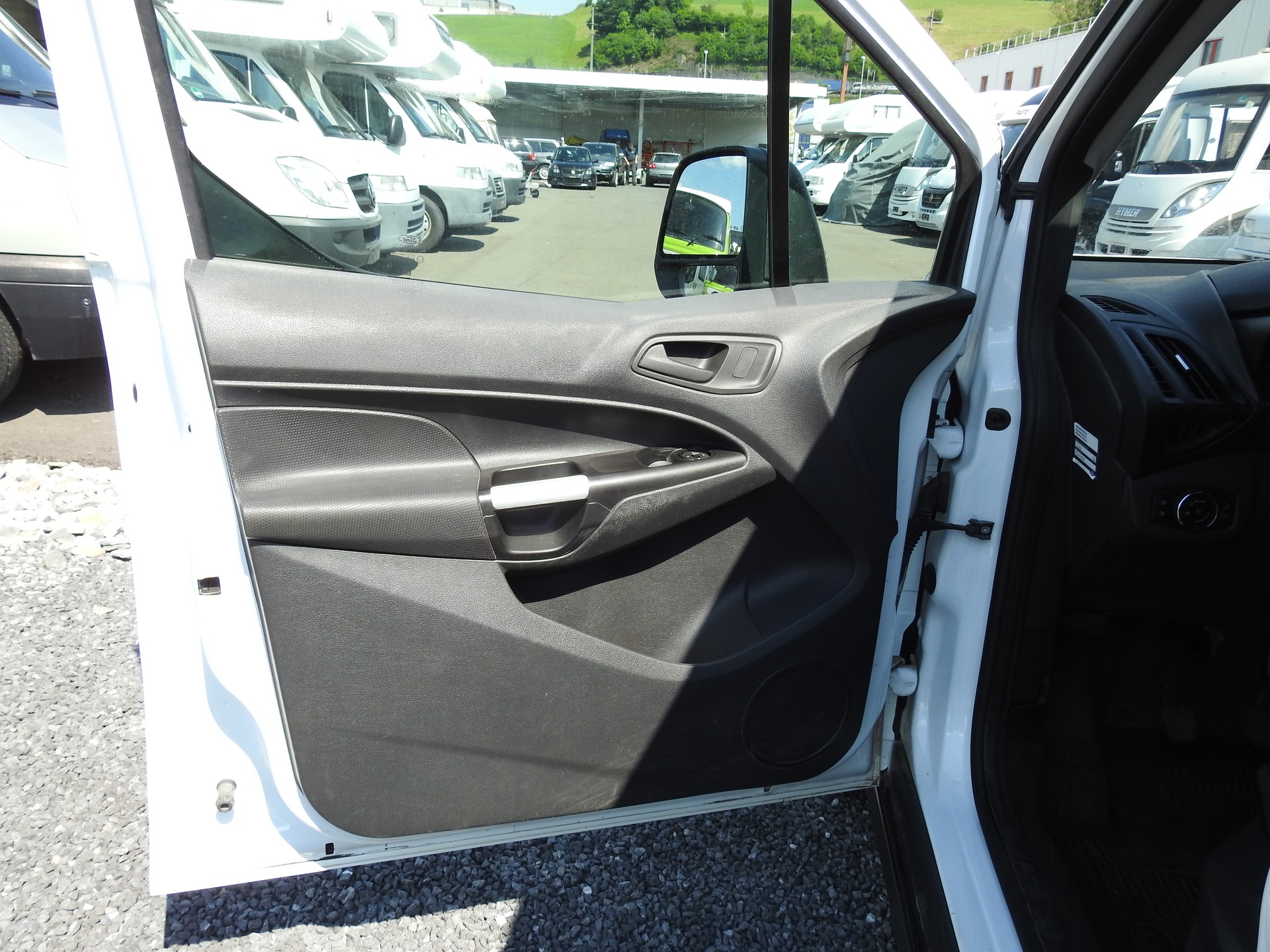 FORD Transit Connect Van T230 1.6 TDCi Ambiente-image-9