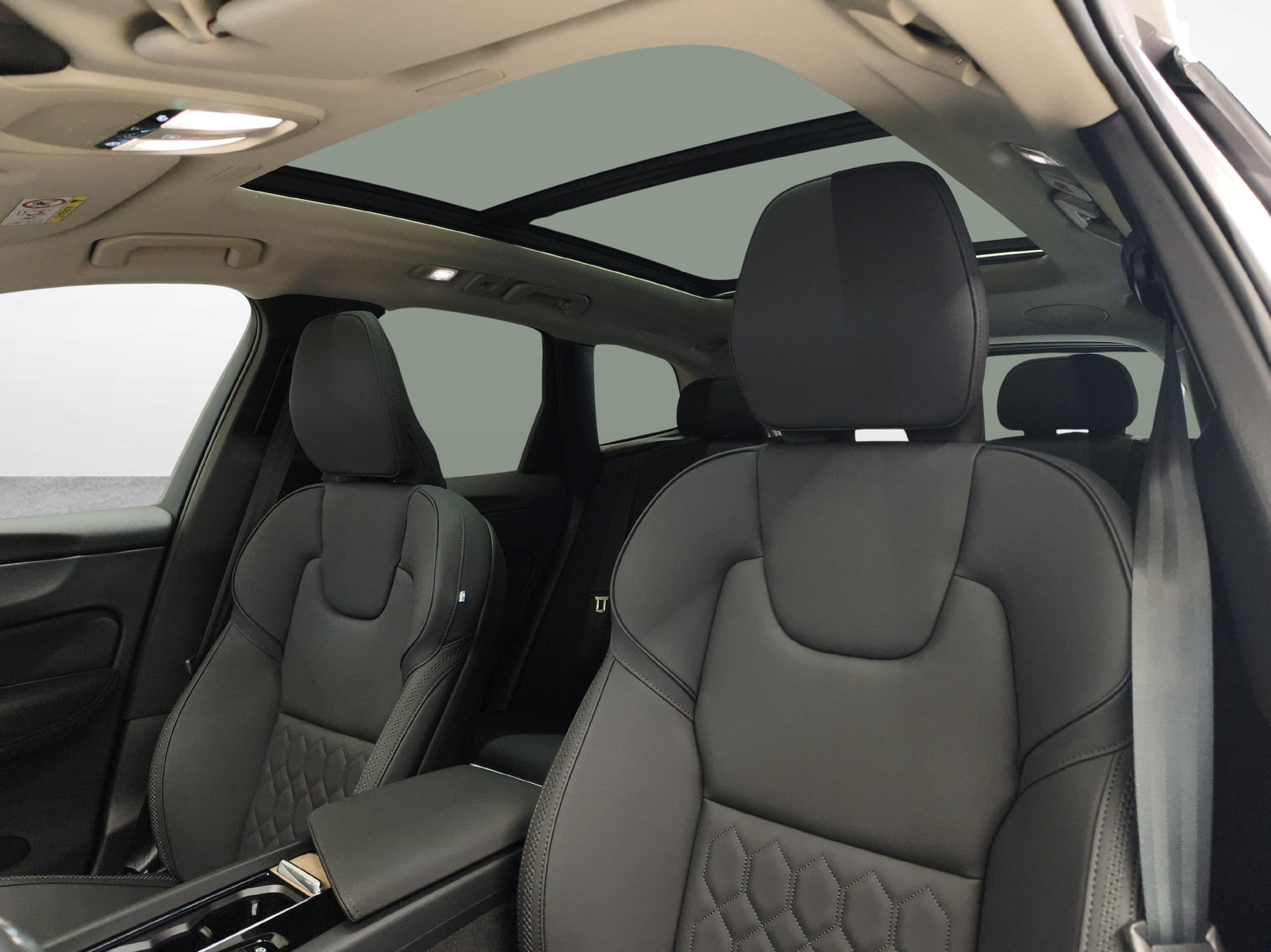 VOLVO XC60 2.0 T6 TE Plus Bright eAWD-image-8