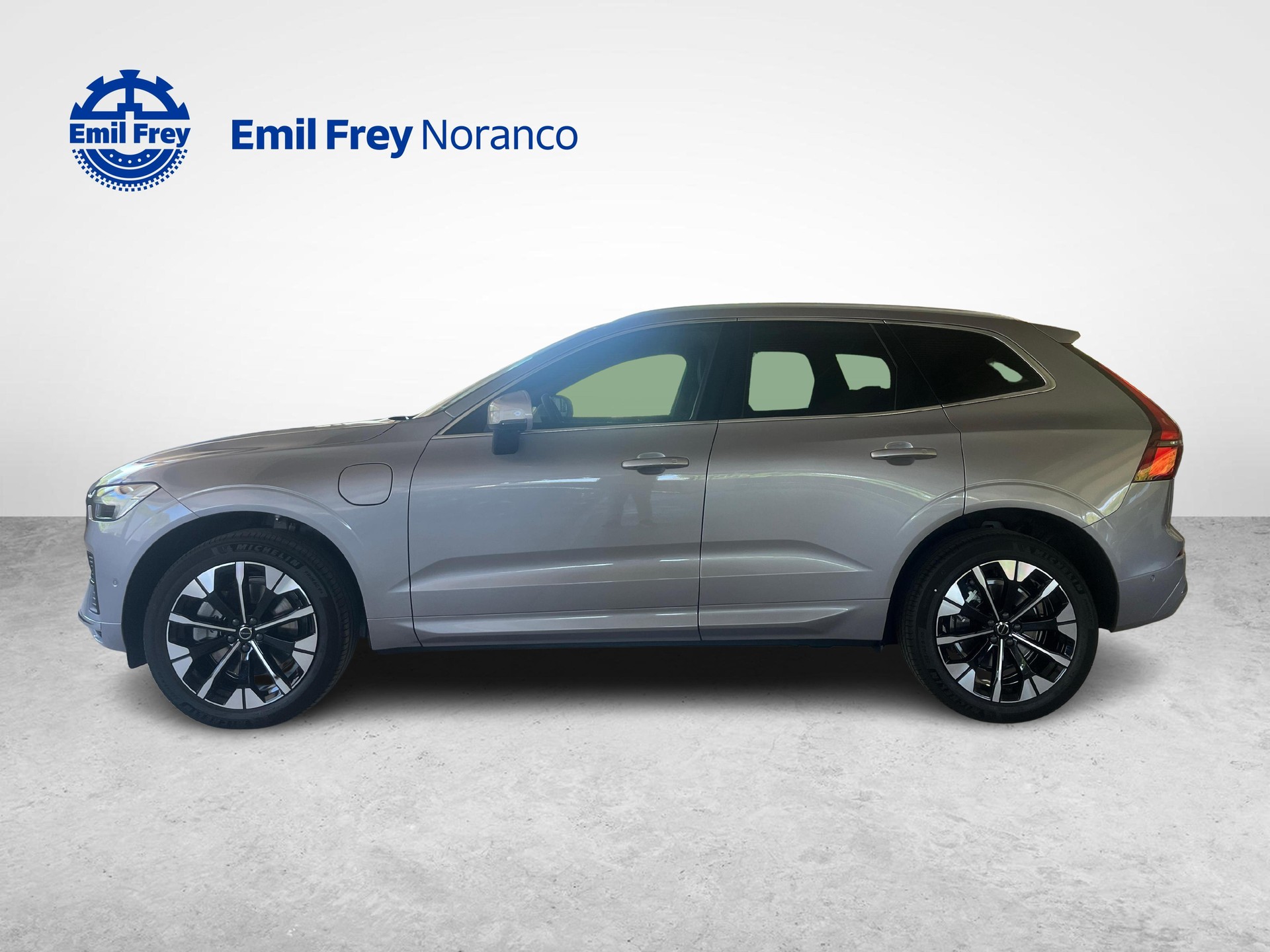 VOLVO XC60 2.0 T6 TE Plus Bright eAWD-image-1
