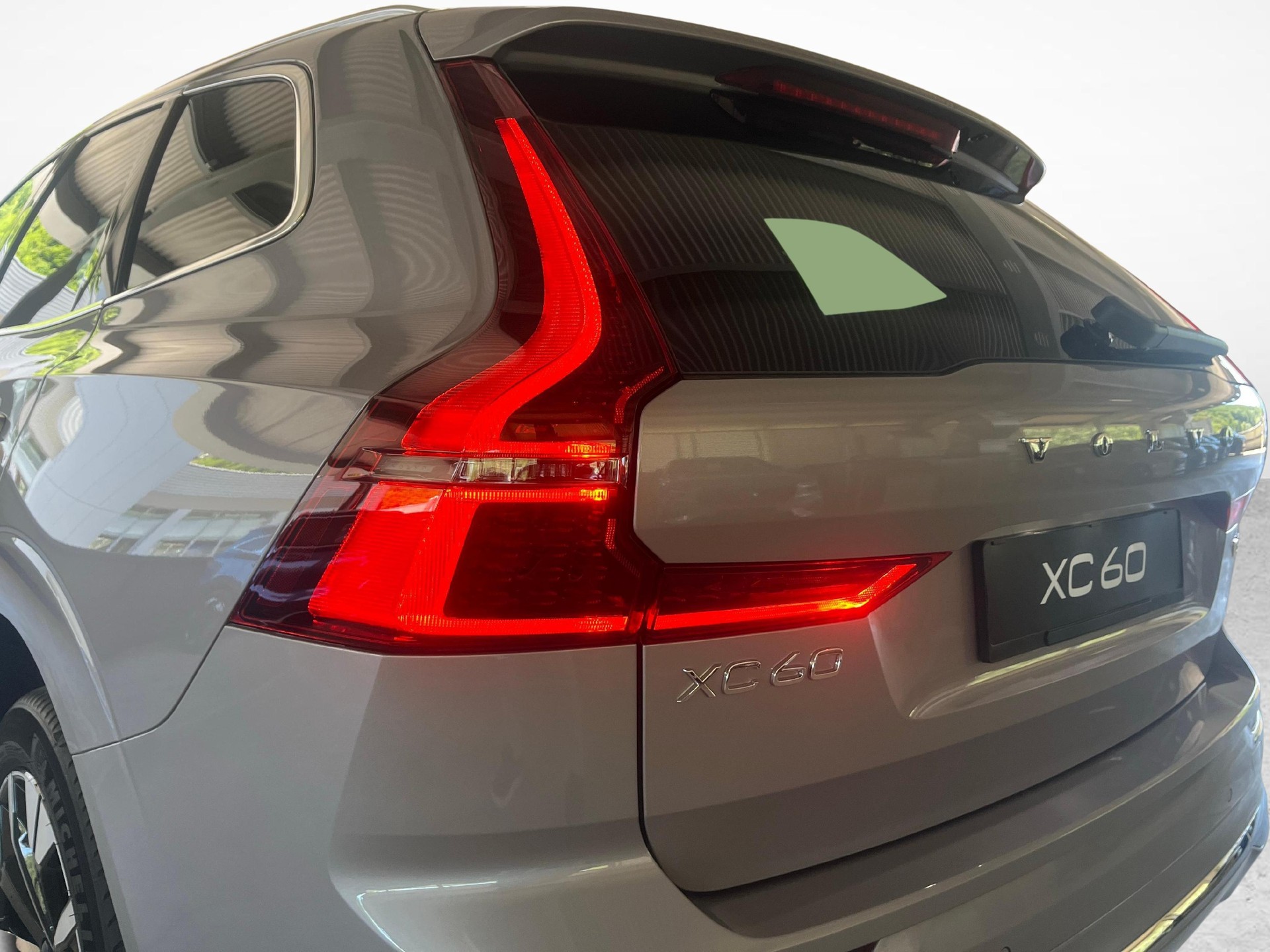 VOLVO XC60 2.0 T6 TE Plus Bright eAWD-image-21