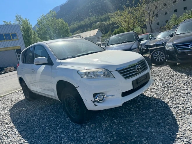 TOYOTA RAV-4 2.0 16V Style Multidrive-image-2