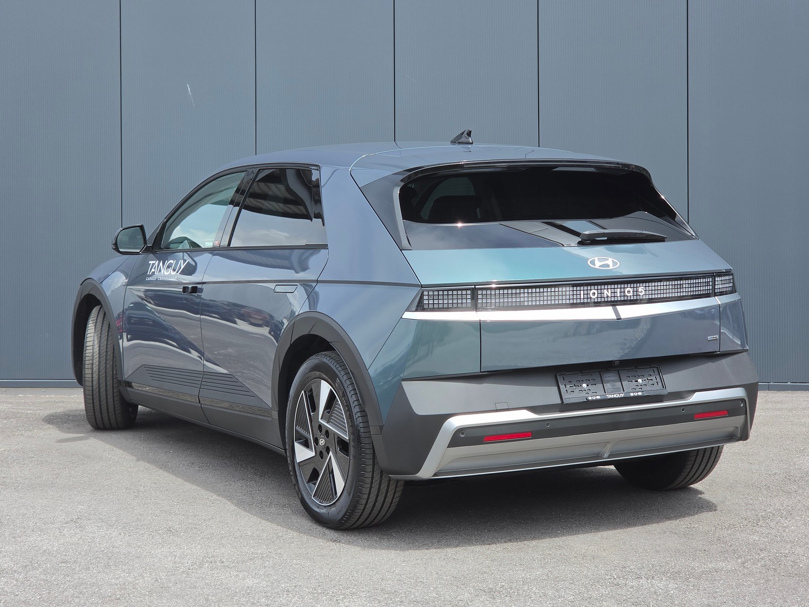 Hyundai Ioniq 5 Amplia 84kWh 4WD — photo 2