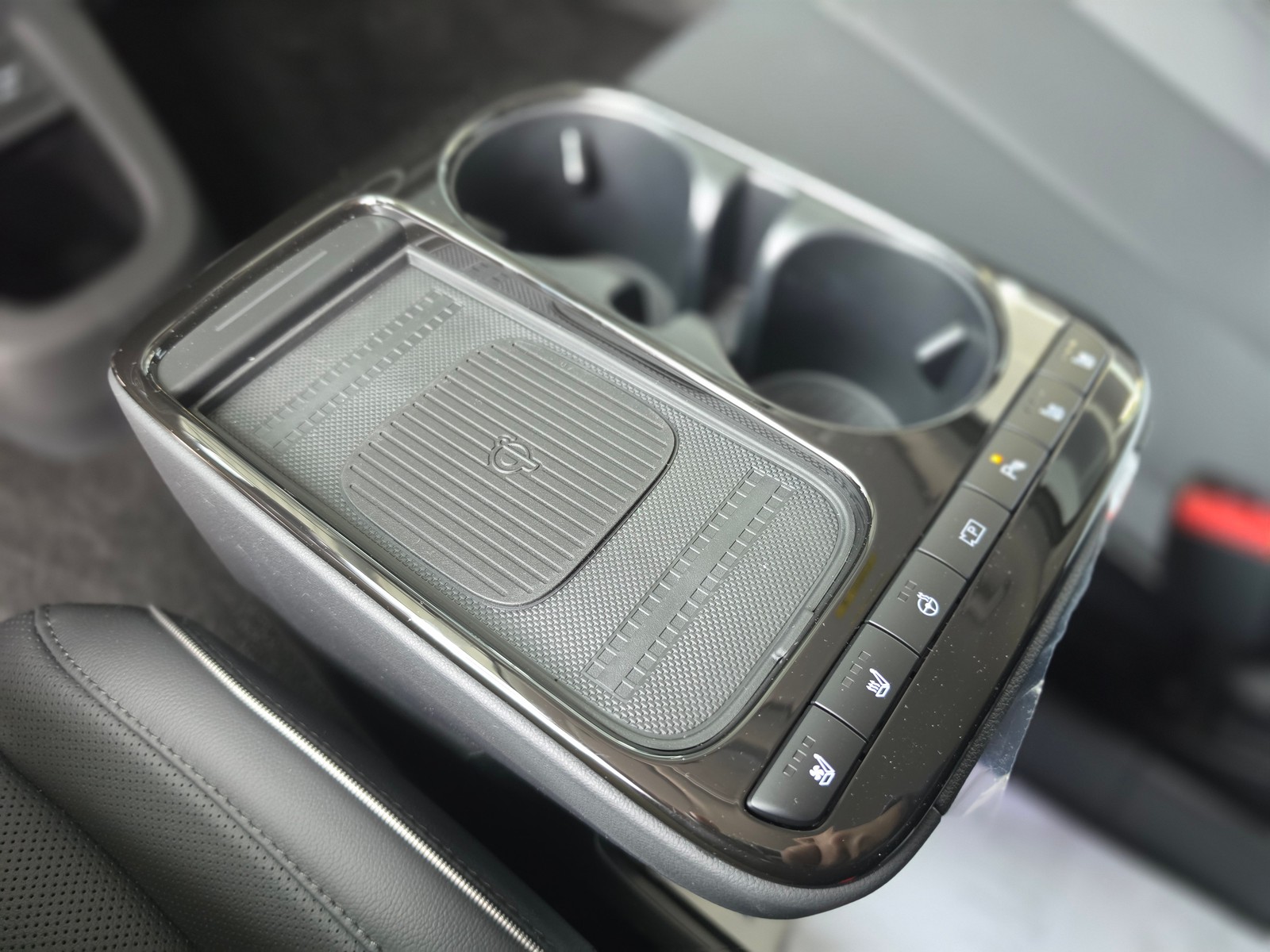 Hyundai Ioniq 5 Amplia 84kWh 4WD — photo 9