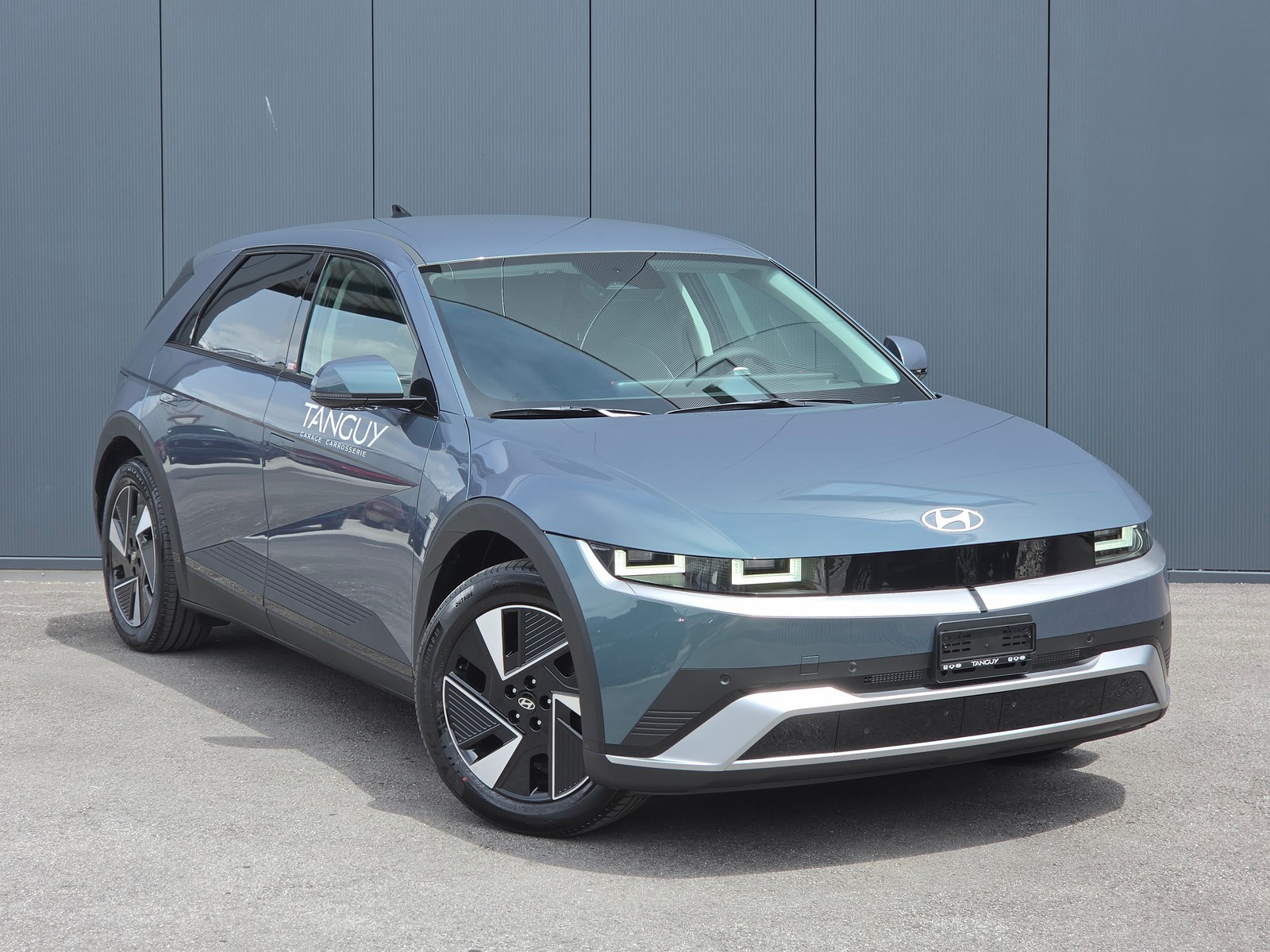 Hyundai Ioniq 5 Amplia 84kWh 4WD — photo 1