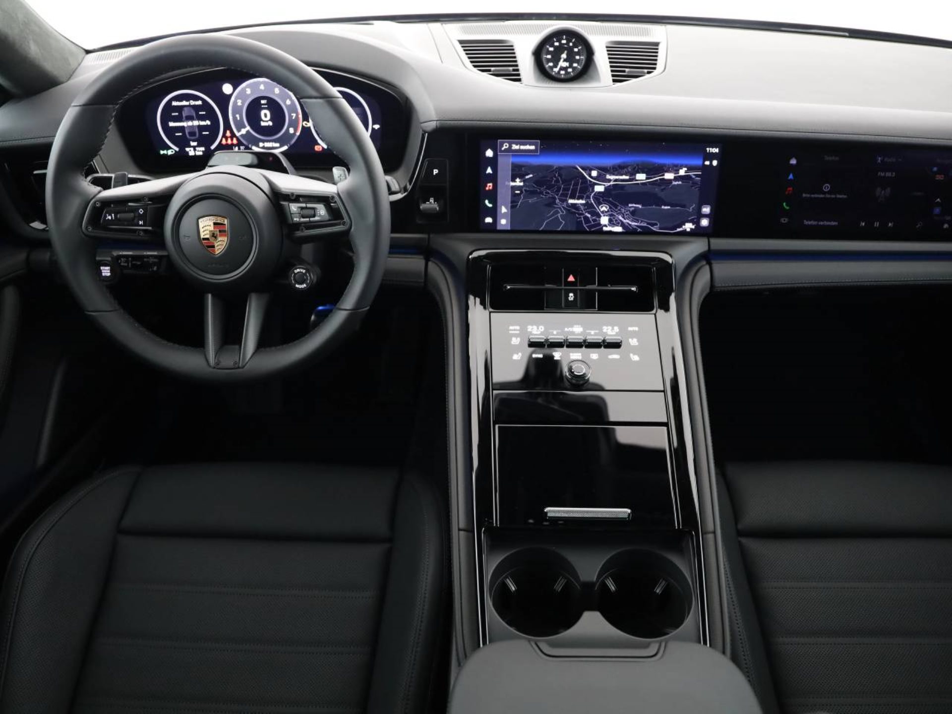 PORSCHE Panamera GTS-image-4