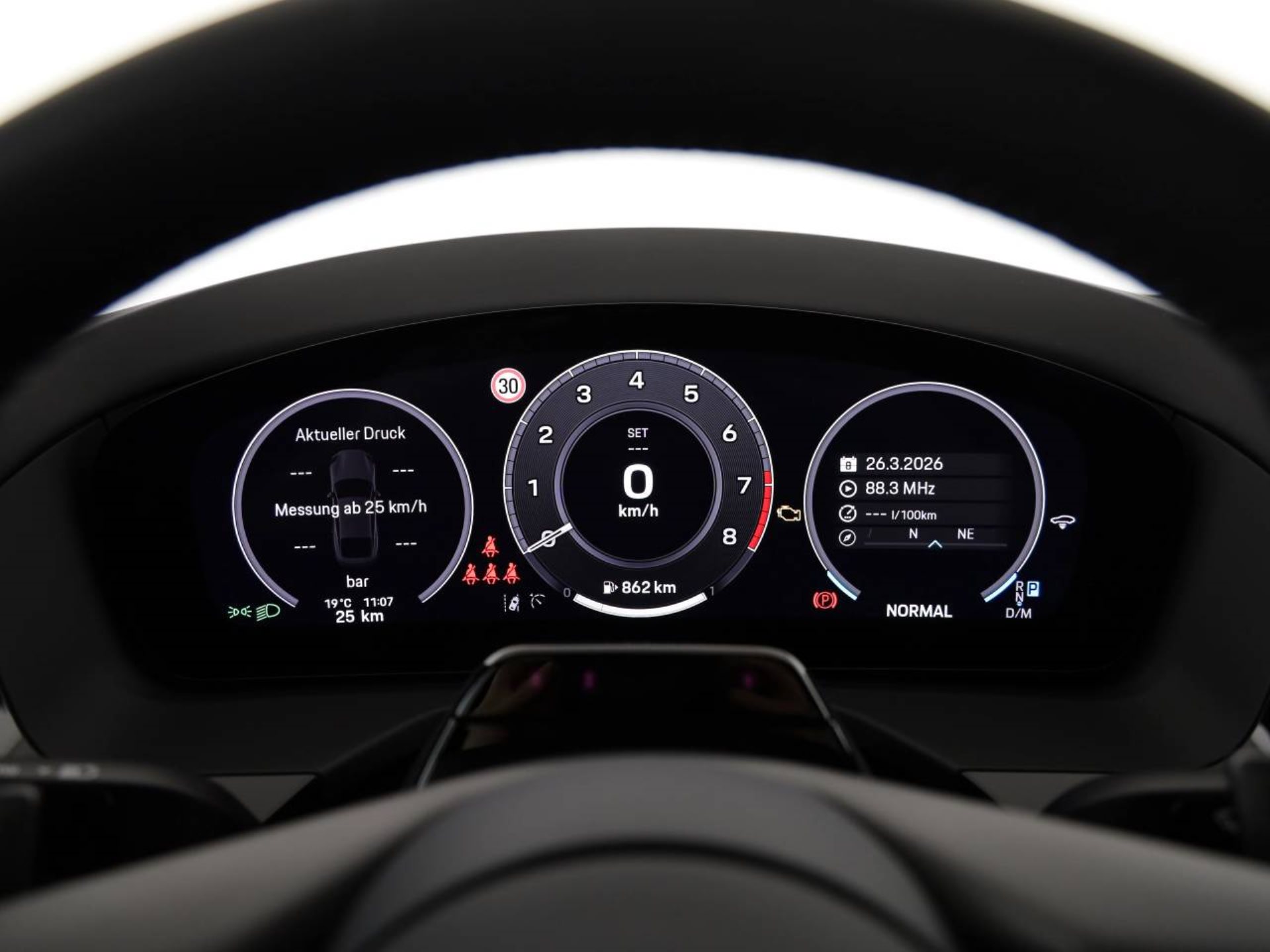 PORSCHE Panamera GTS-image-12