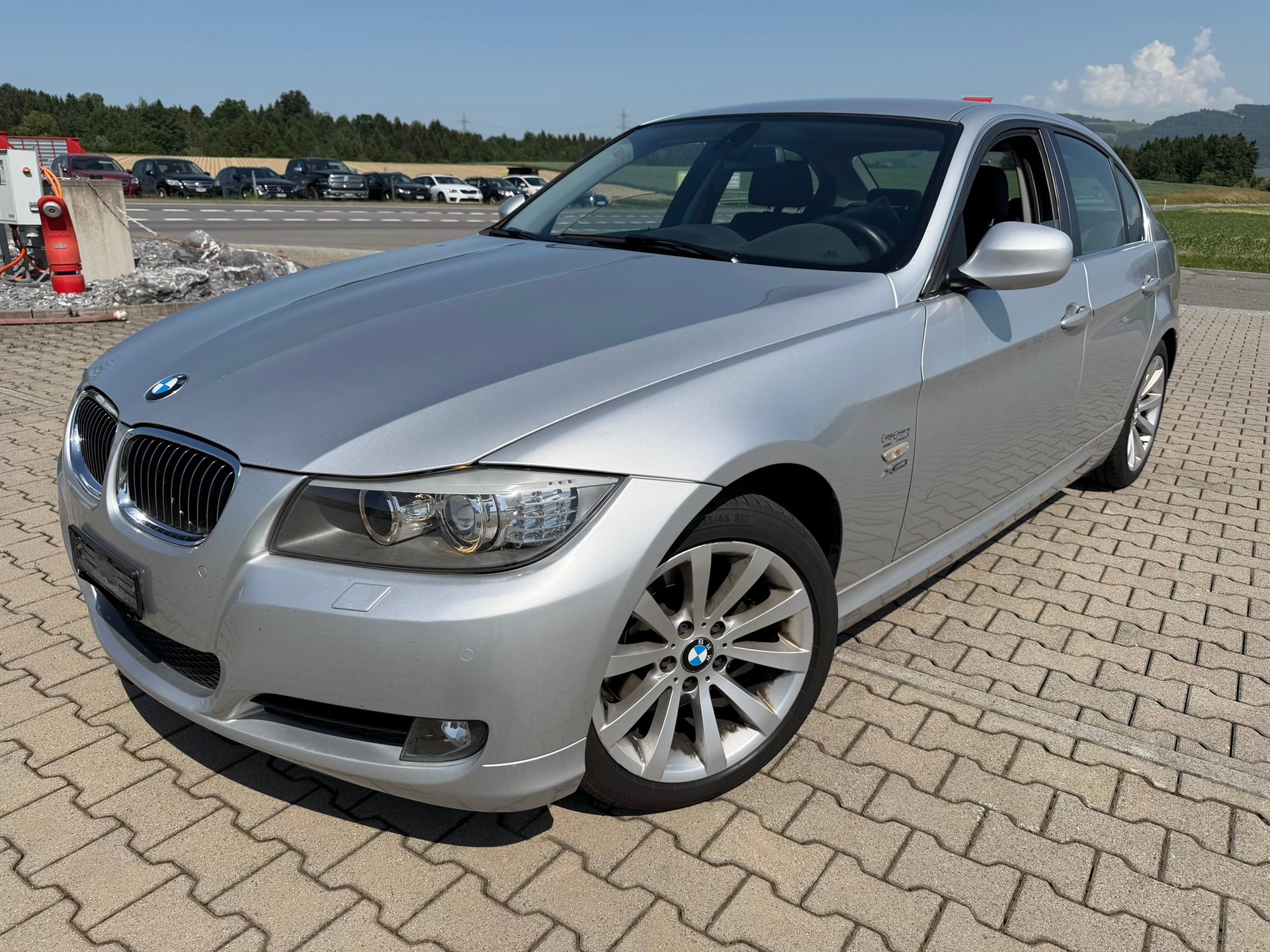 BMW 330i x-Drive Steptronic-image-0