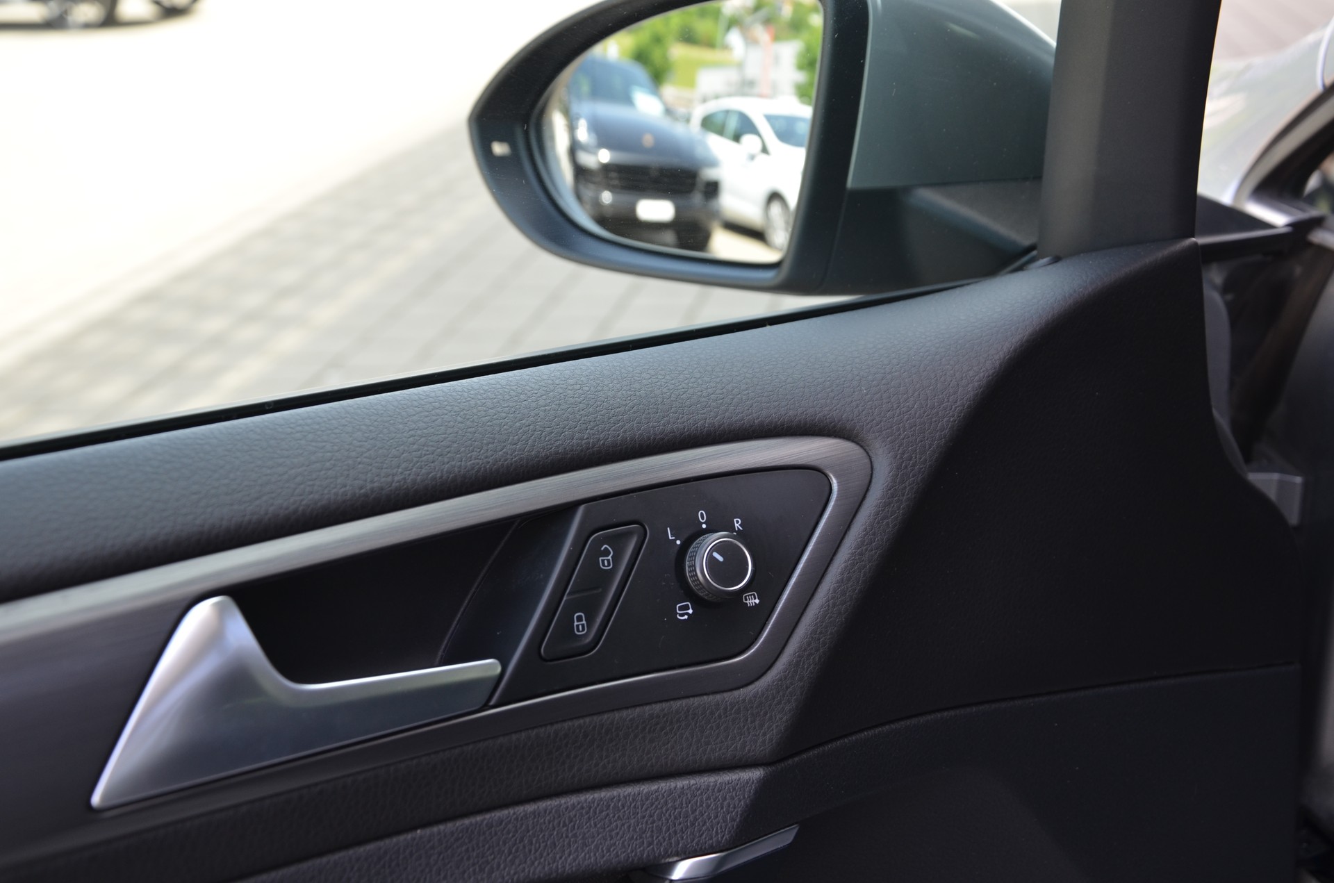 VW Golf 1.5 TSI EVO Comfortline DSG*Frisch ab MFK,1 Jahr oder 20'000km Garantie*-image-14