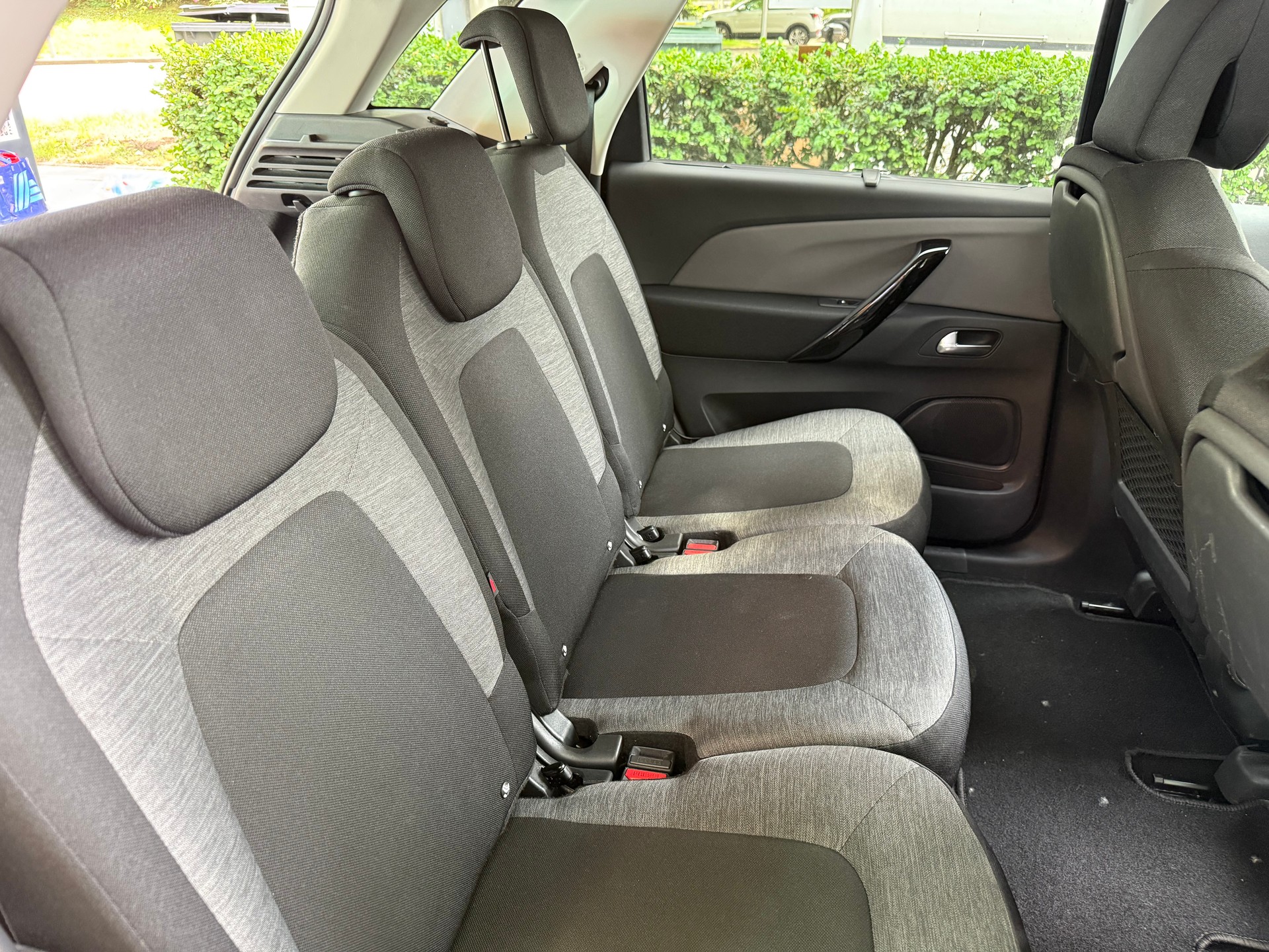 CITROEN C4 Spacetourer 1.5 BlueHDi Feel Edition EAT8-image-9