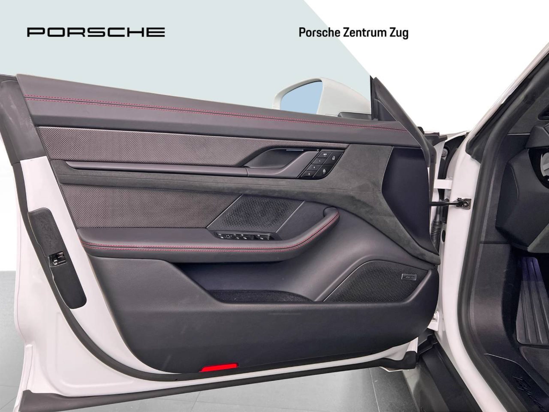 PORSCHE Taycan GTS Sport Turismo-image-31