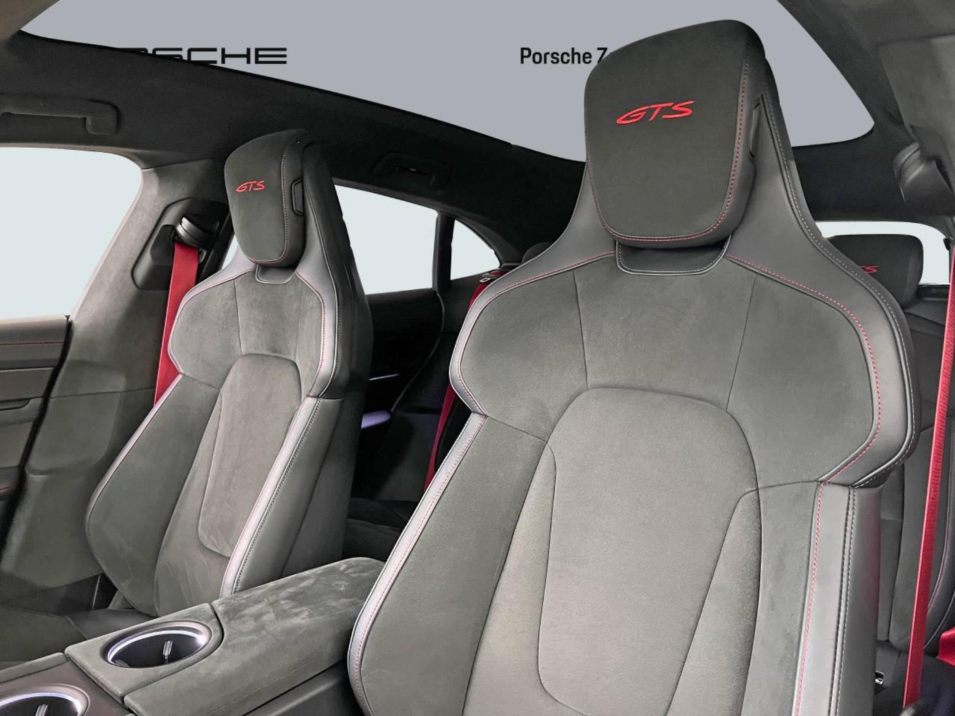 PORSCHE Taycan GTS Sport Turismo-image-4