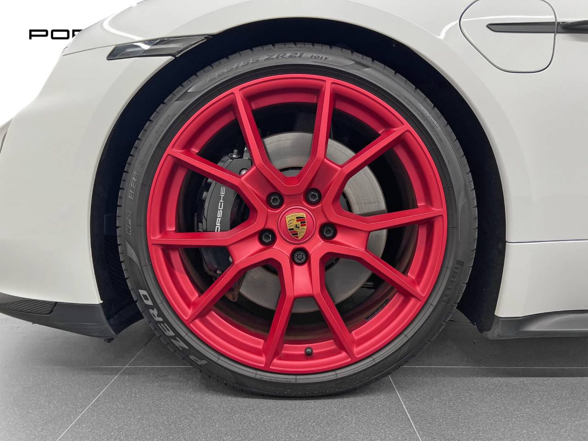 PORSCHE Taycan GTS Sport Turismo-image-10