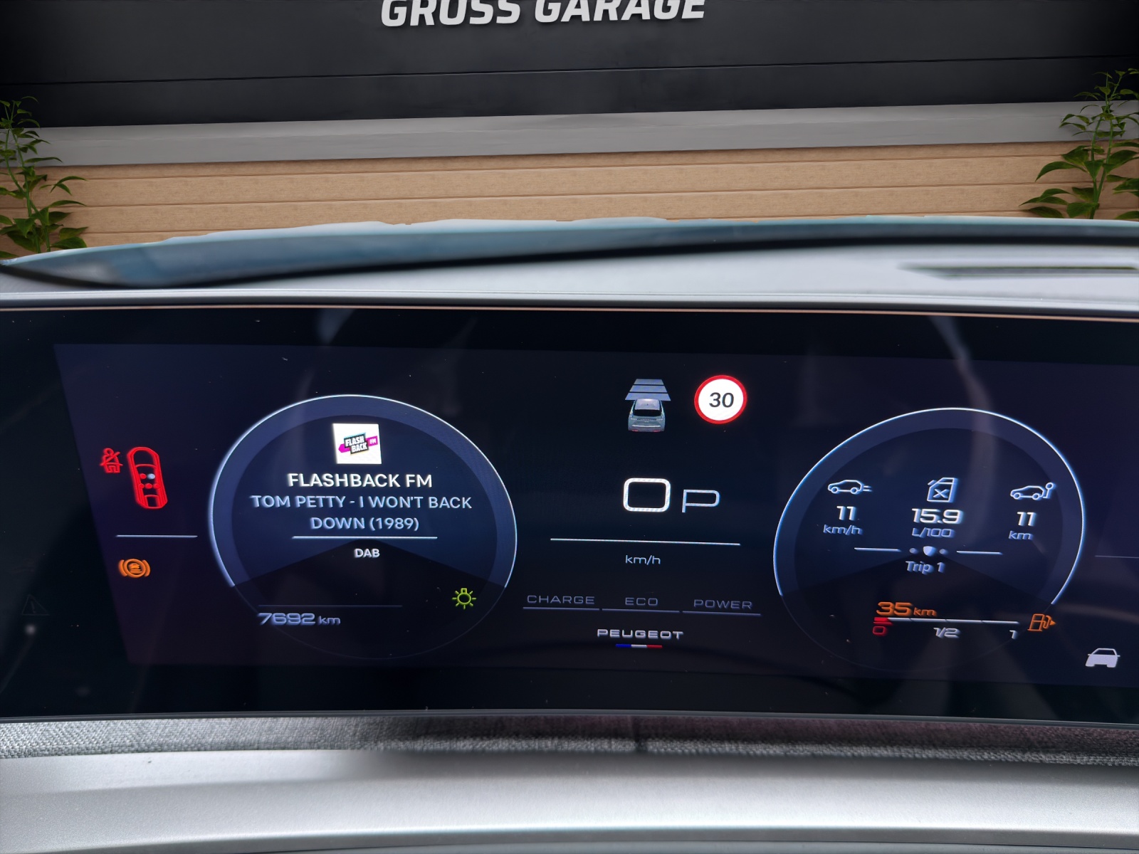 PEUGEOT 3008 145 e-DCS GT-image-11