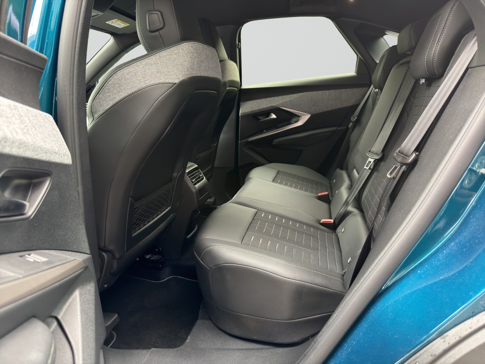PEUGEOT 3008 145 e-DCS GT-image-7