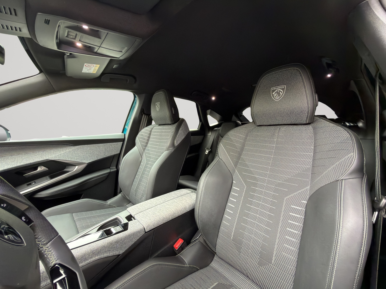 PEUGEOT 3008 145 e-DCS GT-image-4