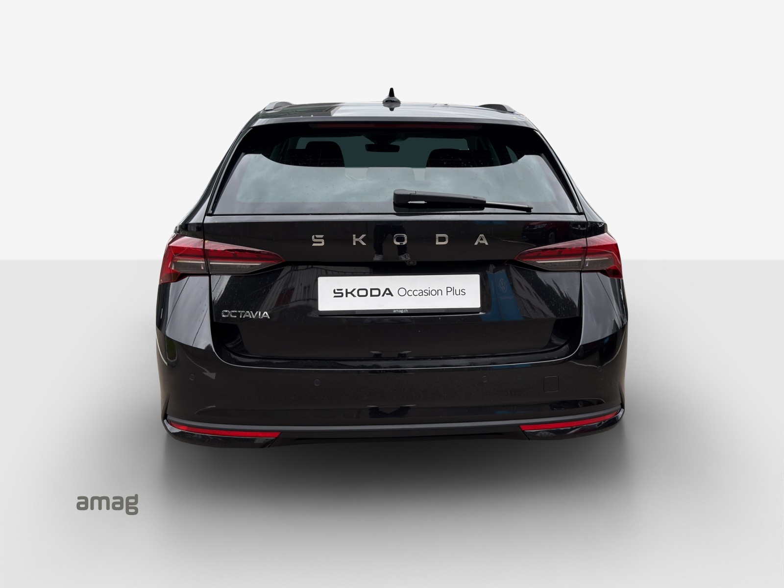 SKODA Octavia Combi 2.0 TDI DSG Selection-image-3