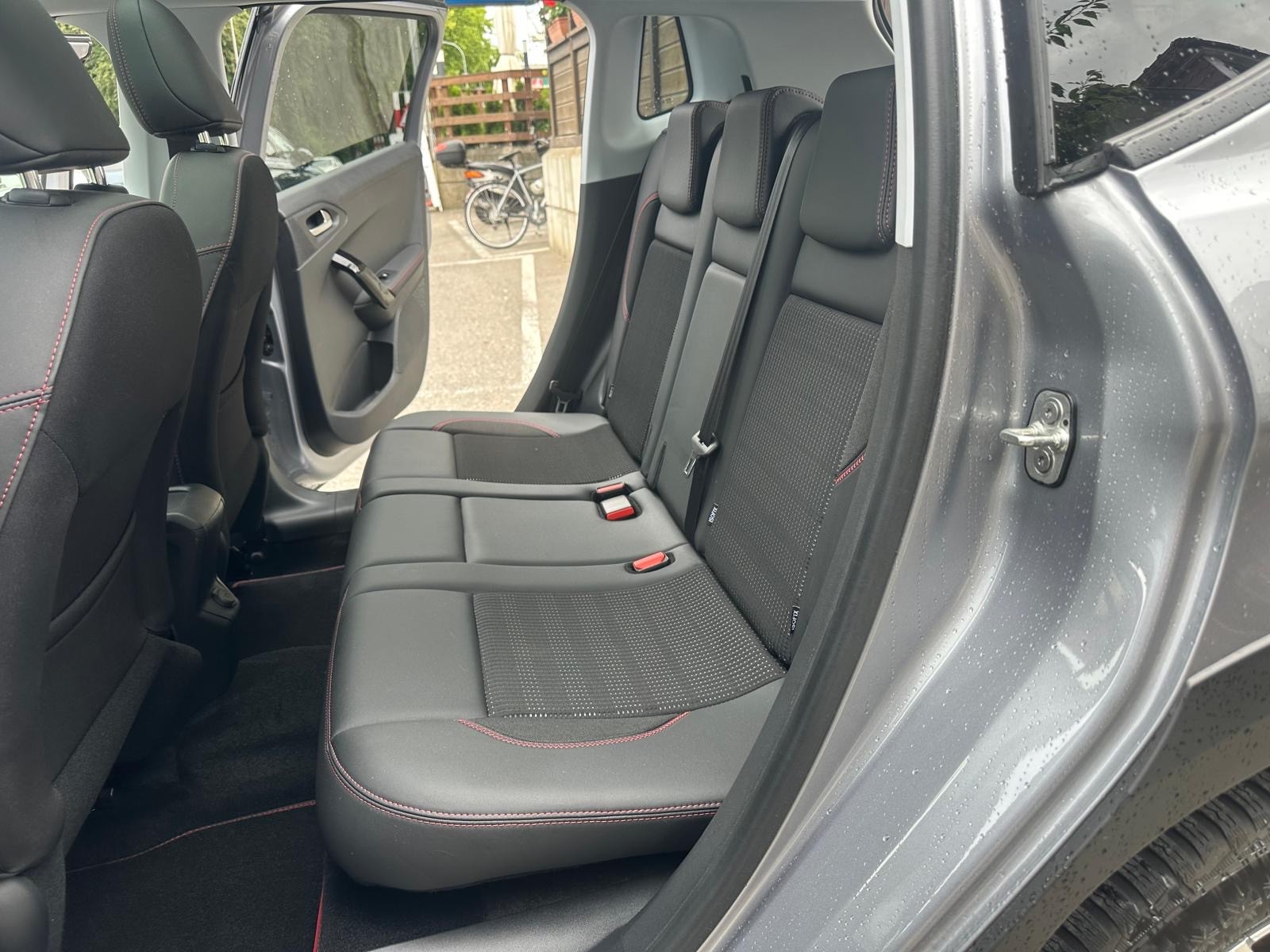 PEUGEOT 2008 1.2 PureTech GT Line EAT6-image-11
