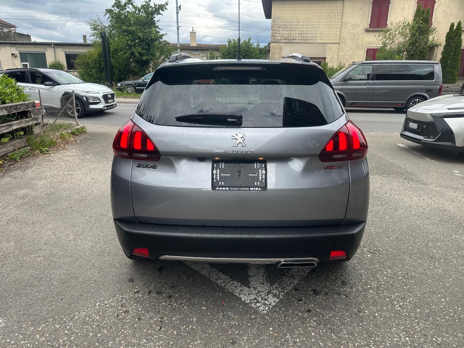 PEUGEOT 2008 1.2 PureTech GT Line EAT6-image-5