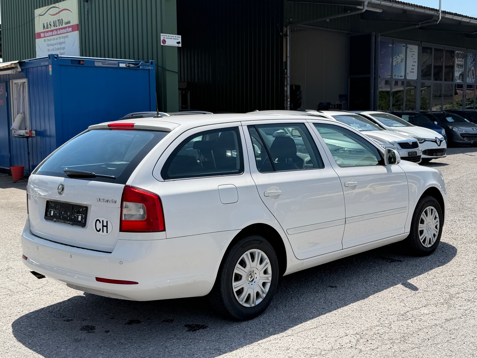 SKODA Octavia Combi 1.8 TSI Swiss Adventure 4x4-image-12