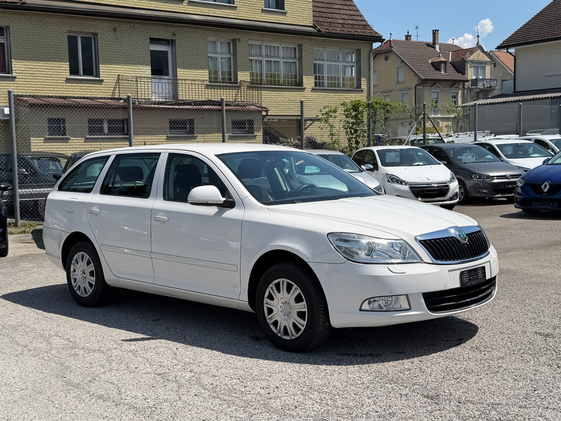 SKODA Octavia Combi 1.8 TSI Swiss Adventure 4x4-image-1