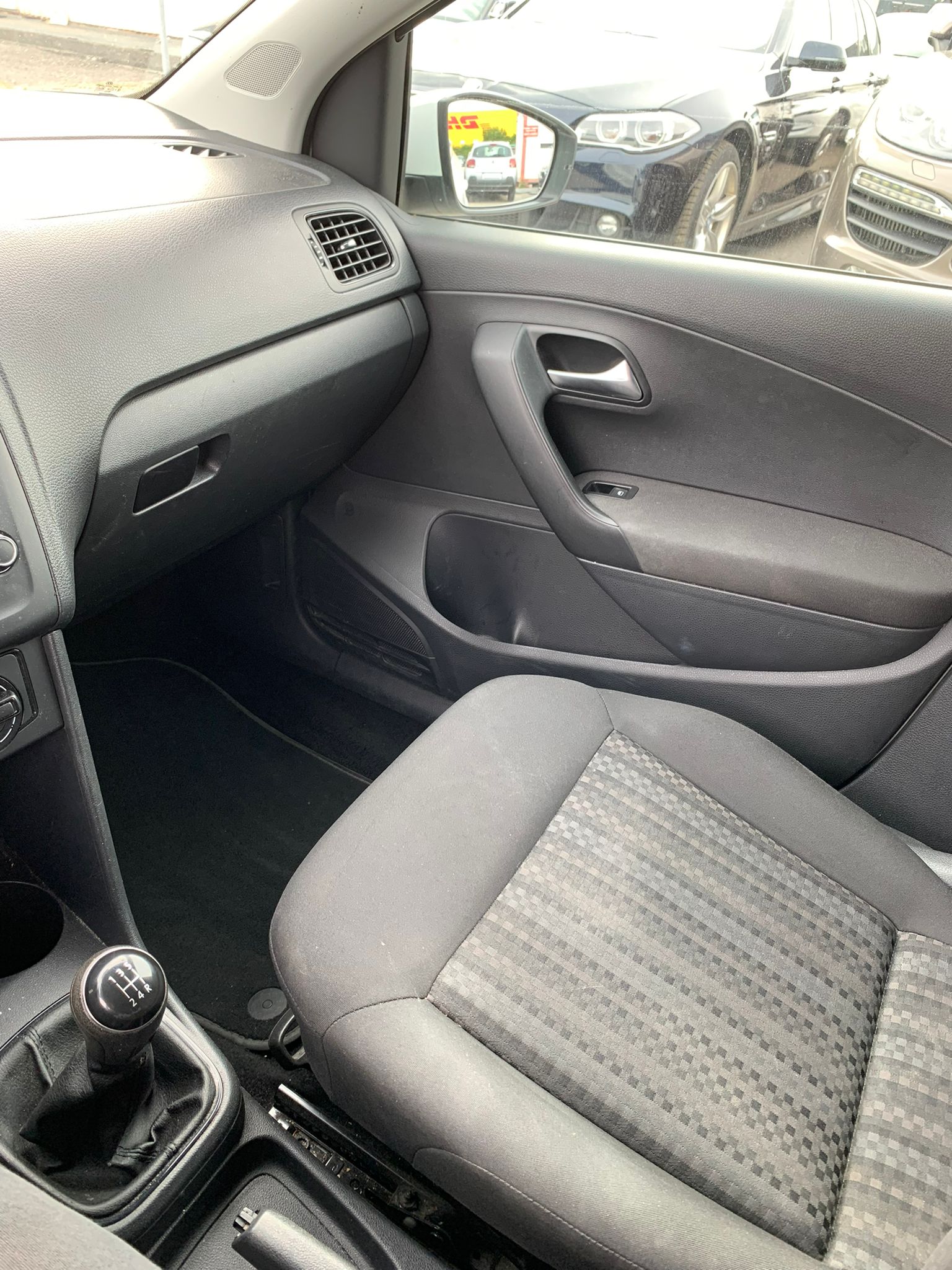 VW Polo 1.0 BMT Trendline (Klima * Multimedia * BO6)-image-15