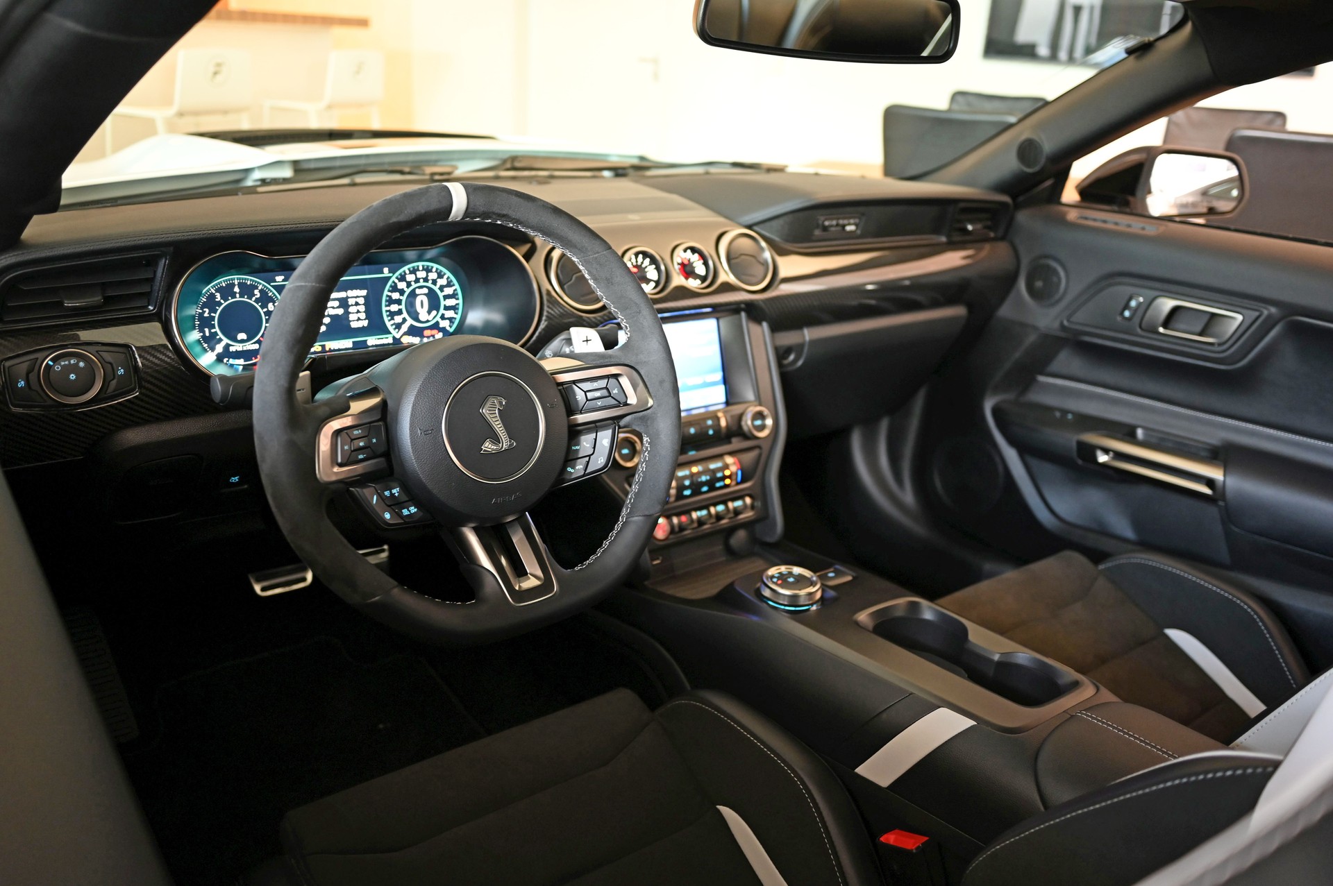FORD Mustang Shelby GT500 Recaro-image-21