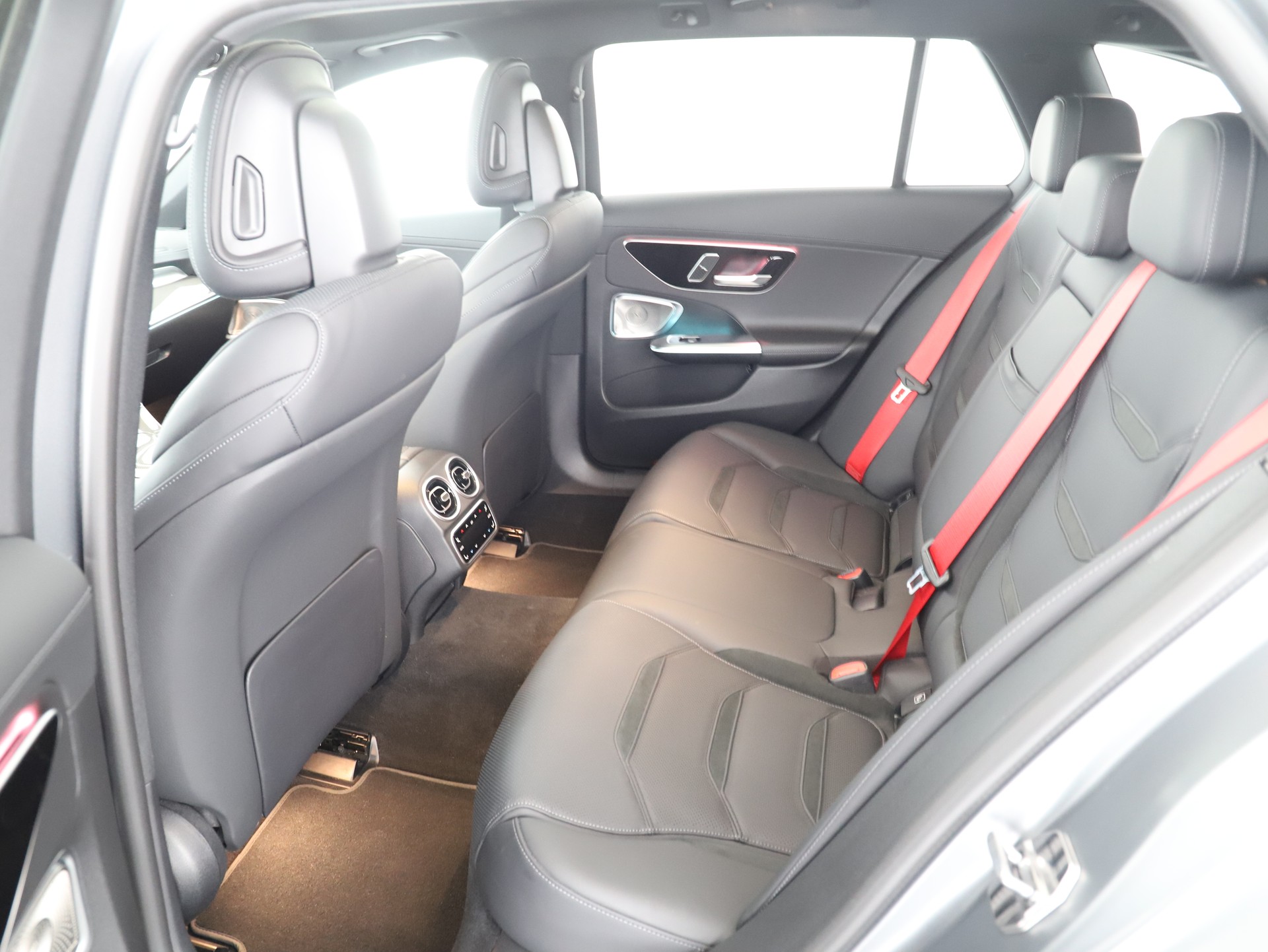 MERCEDES-BENZ C 43 AMG T 4 Matic-image-12