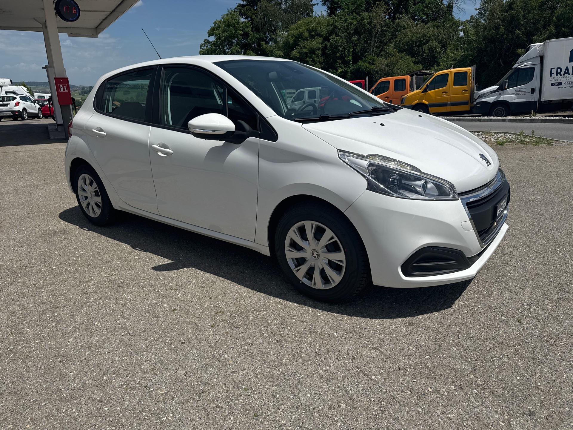 PEUGEOT 208 1.2 PureTech Access-image-3