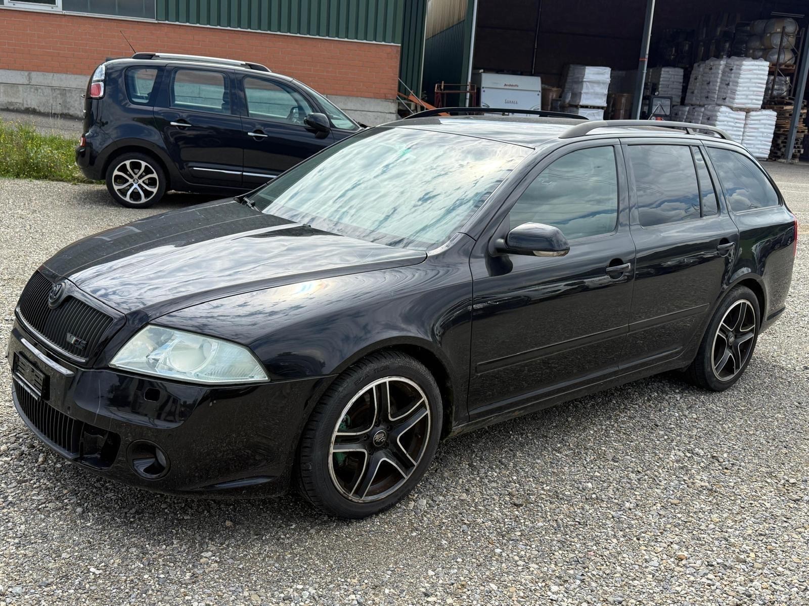 SKODA Octavia 2.0 Turbo FSI RS-image-2