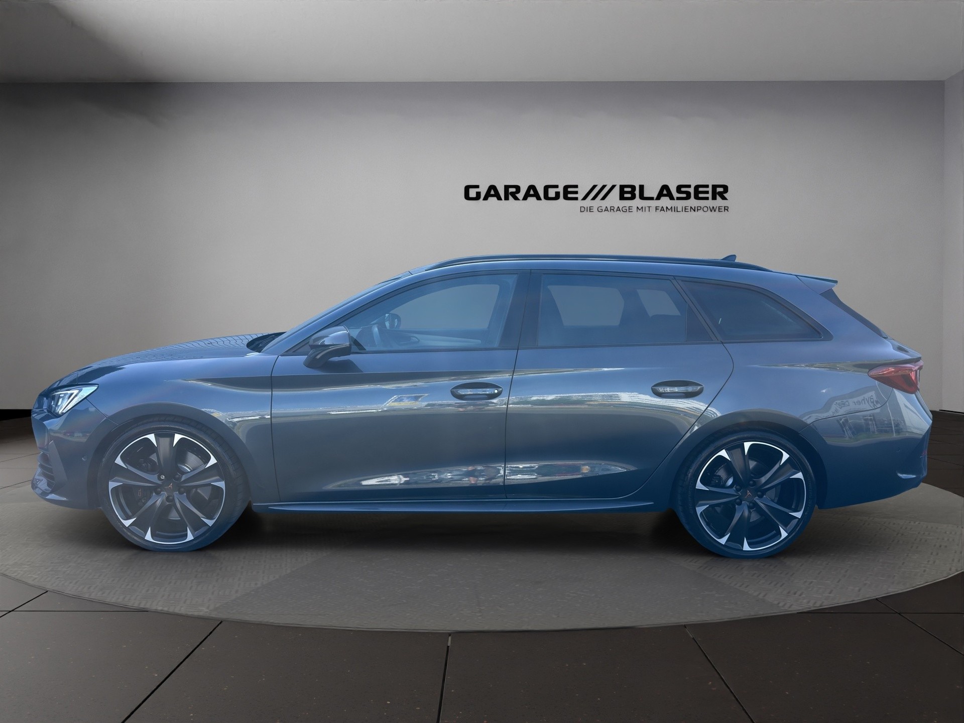 CUPRA LEON ST 2.0 TSI VZ DSG 4Drive-image-1