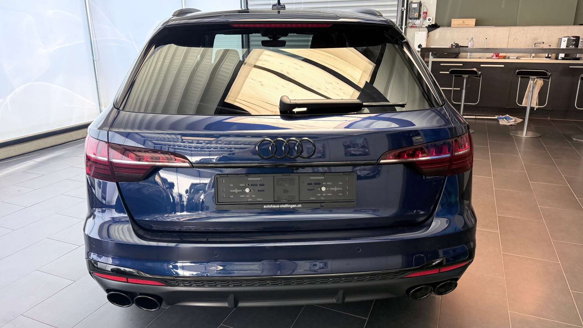 AUDI S4 Avant 3.0 V6 TDI quattro T-Tronic-image-21