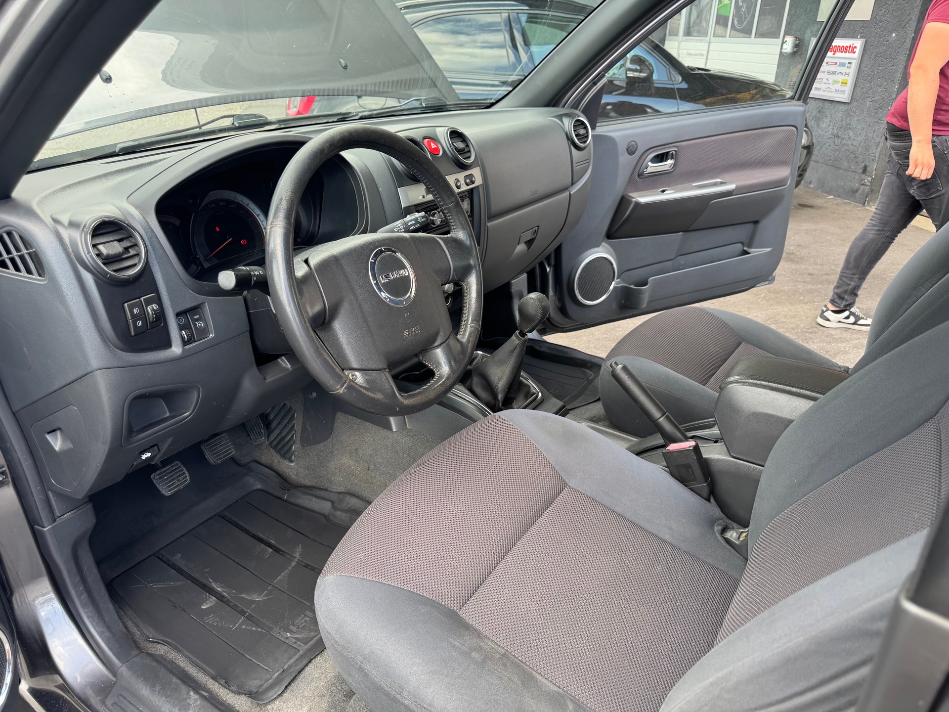 ISUZU D-MAX CrewCab LS 3.0 4x4-image-11
