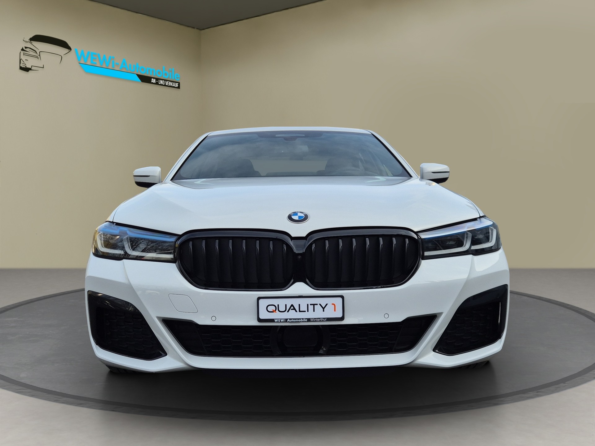 BMW 545e xDrive Pure M Sport Steptronic-image-7