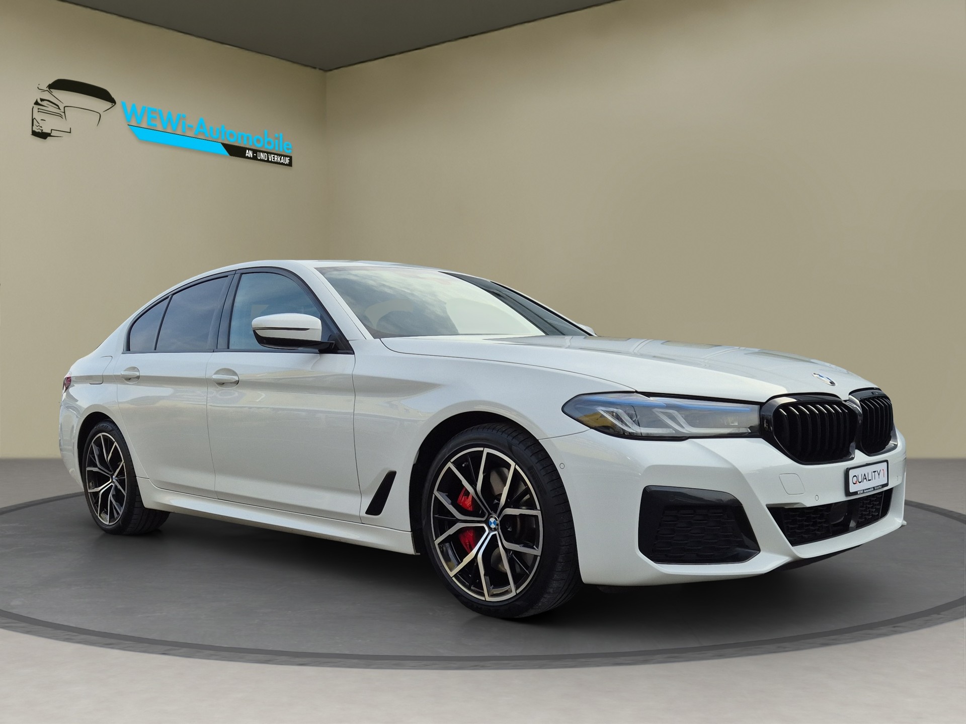 BMW 545e xDrive Pure M Sport Steptronic-image-6