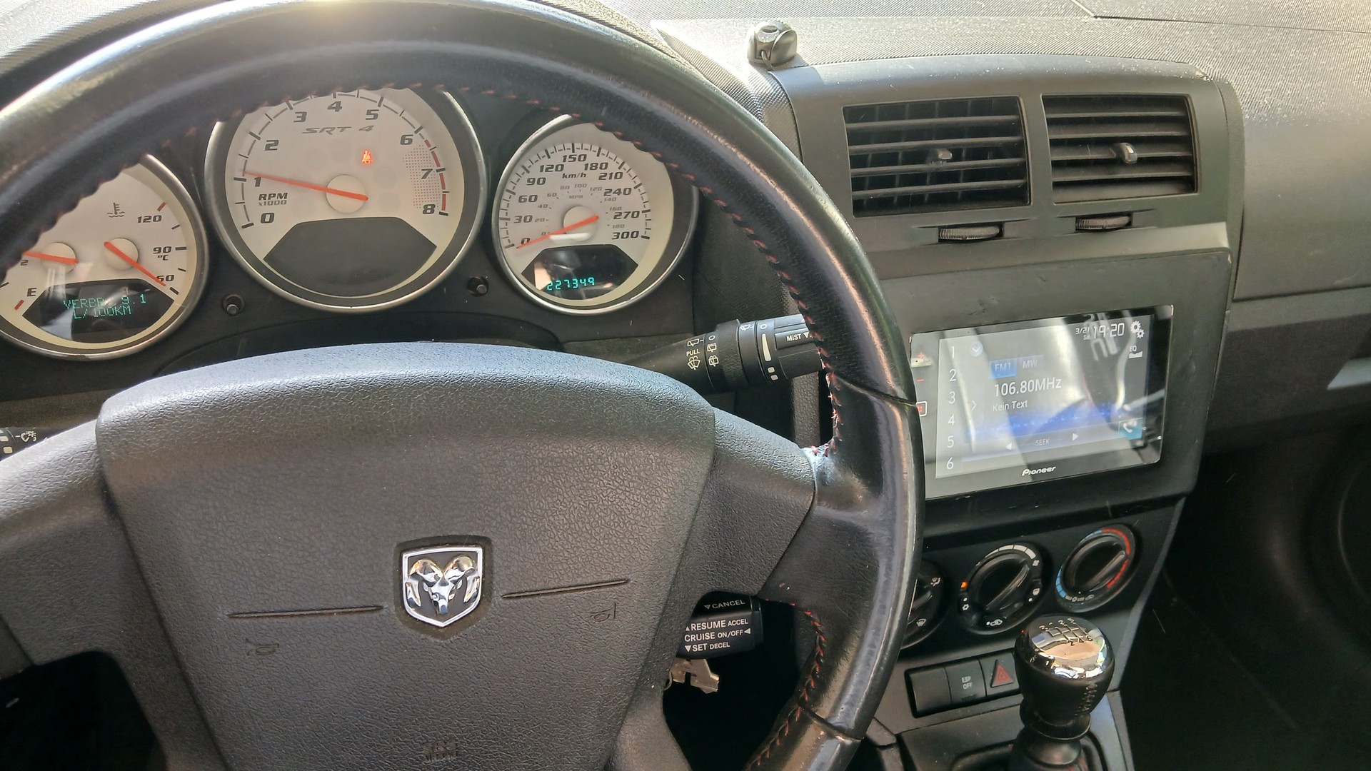 DODGE 2.4 SRT4-image-3