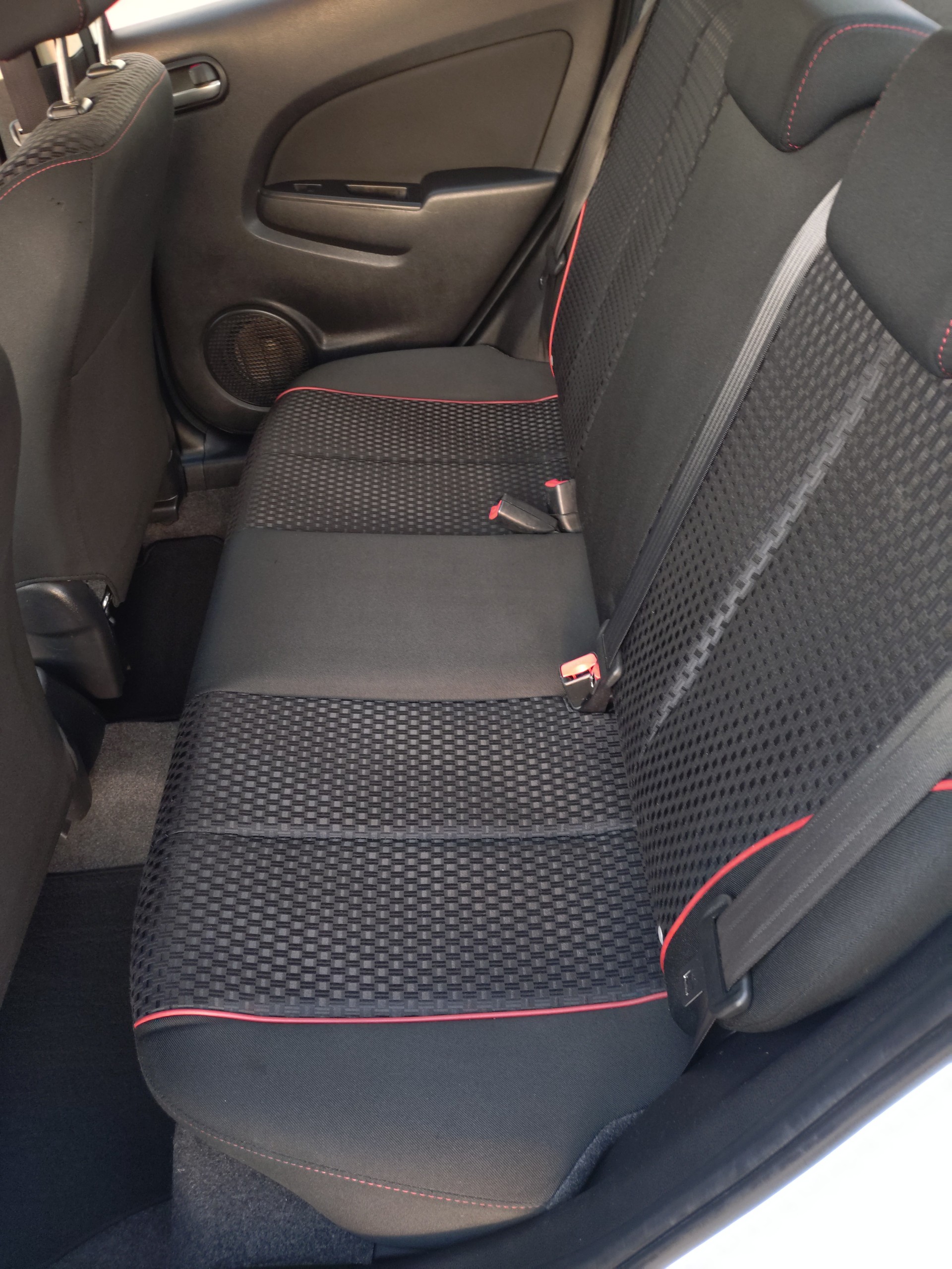 MAZDA 2 1.5i 16V Sport-image-12