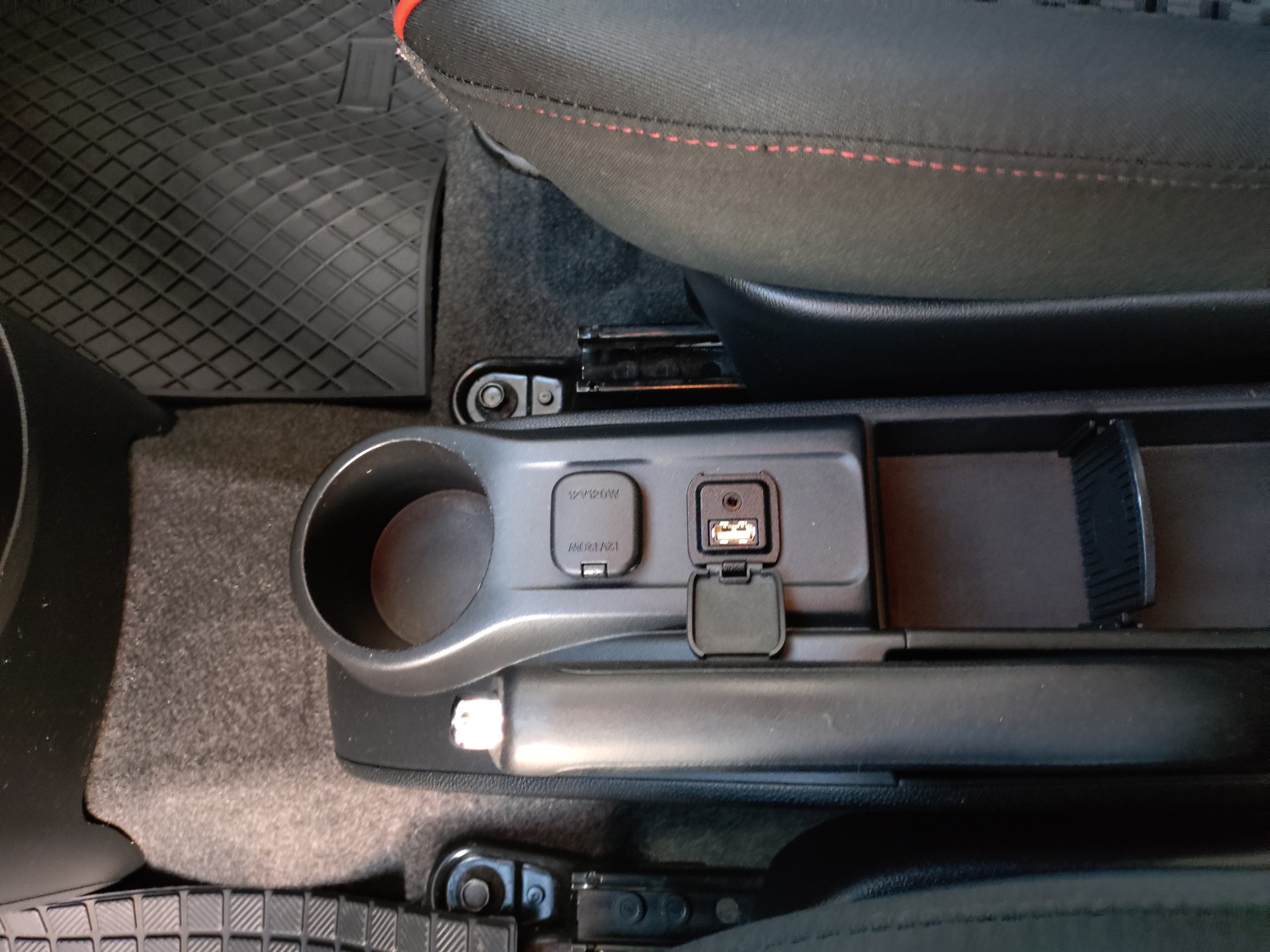MAZDA 2 1.5i 16V Sport-image-10