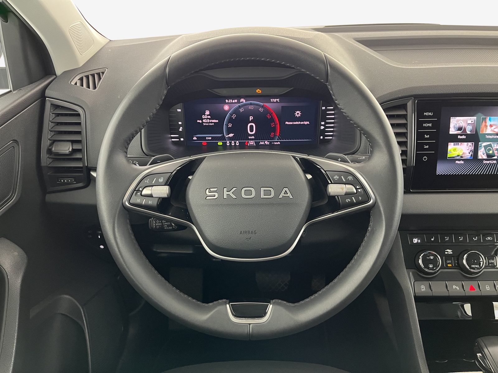 SKODA Karoq 2.0 TDI CR Selection 4x4 DSG-image-9