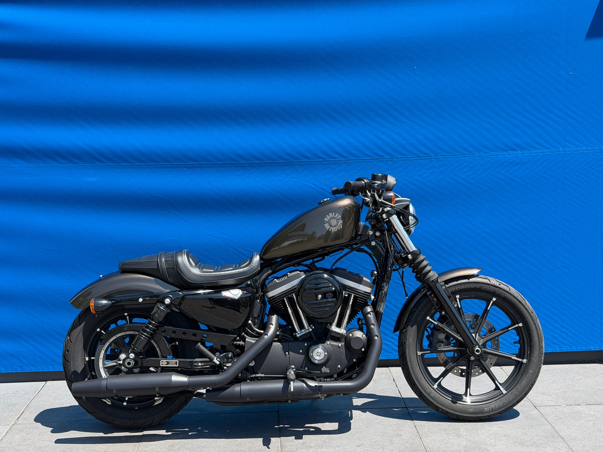 HARLEY-DAVIDSON XL 883 N Sportster Iron ABS