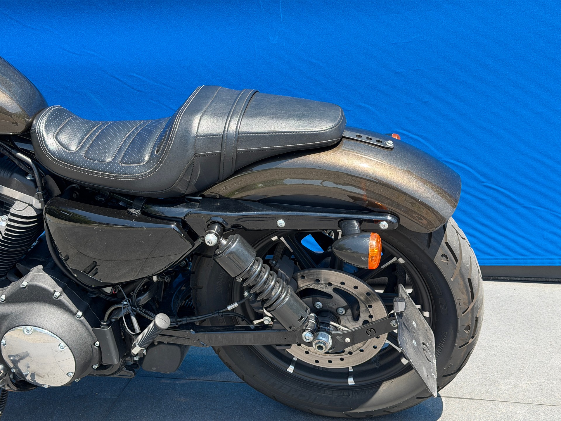 HARLEY-DAVIDSON XL 883 N Sportster Iron ABS-image-9