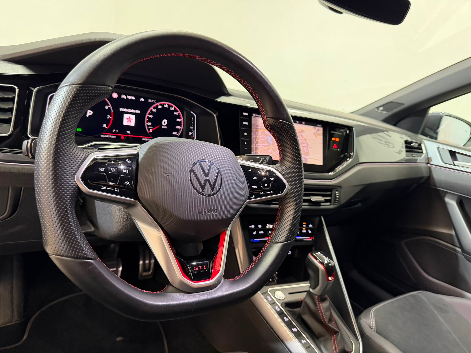 VW Polo 2.0 TSI GTI DSG-image-5