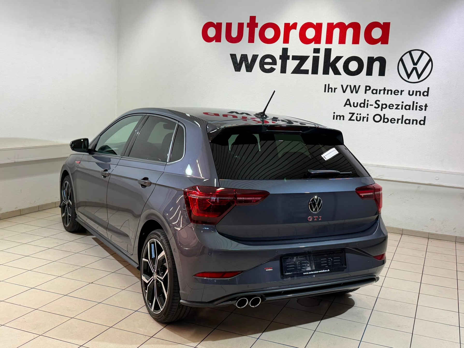VW Polo 2.0 TSI GTI DSG-showroom-element-3