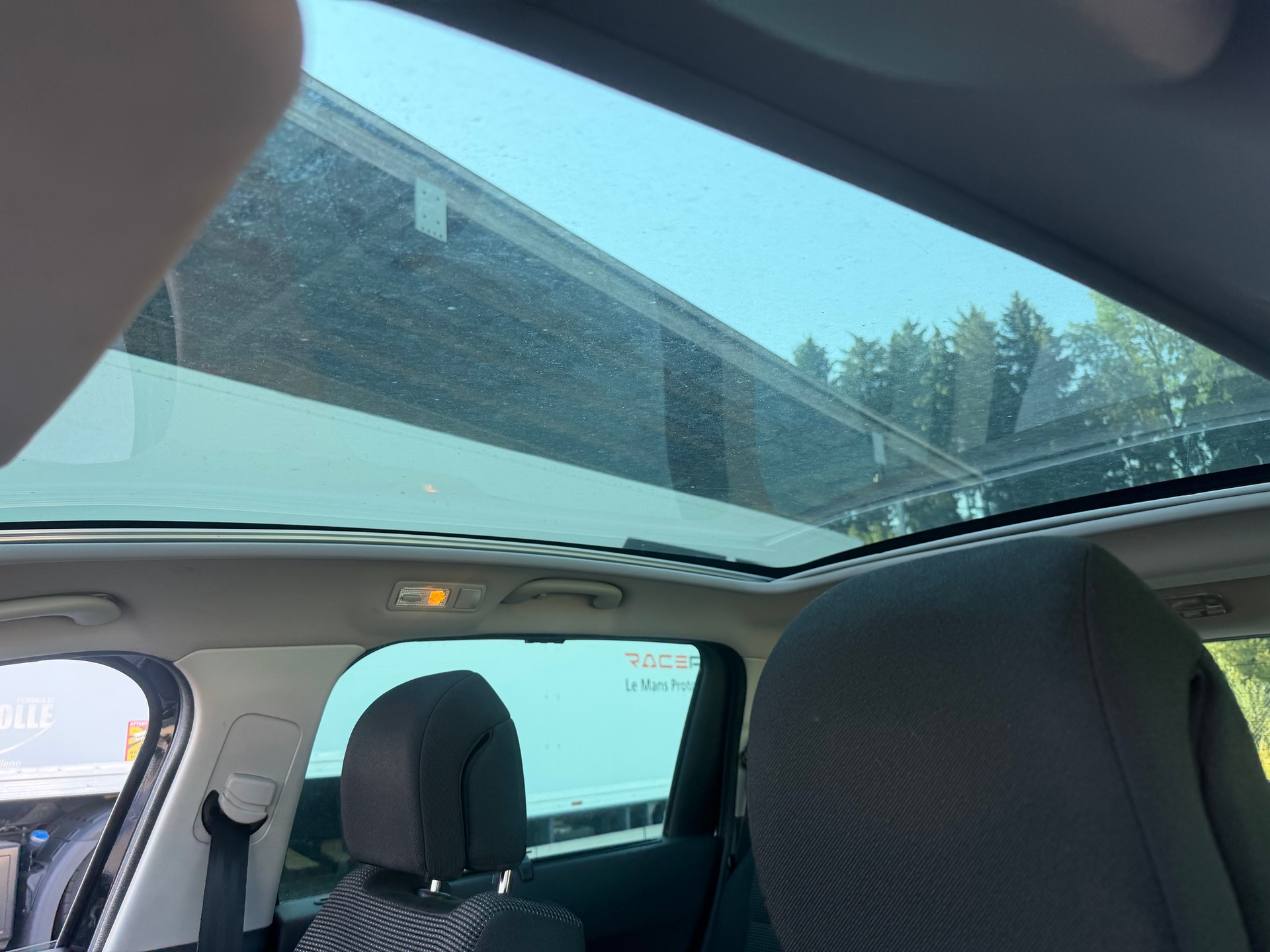 PEUGEOT 5008 2.0 HDI Business-image-8