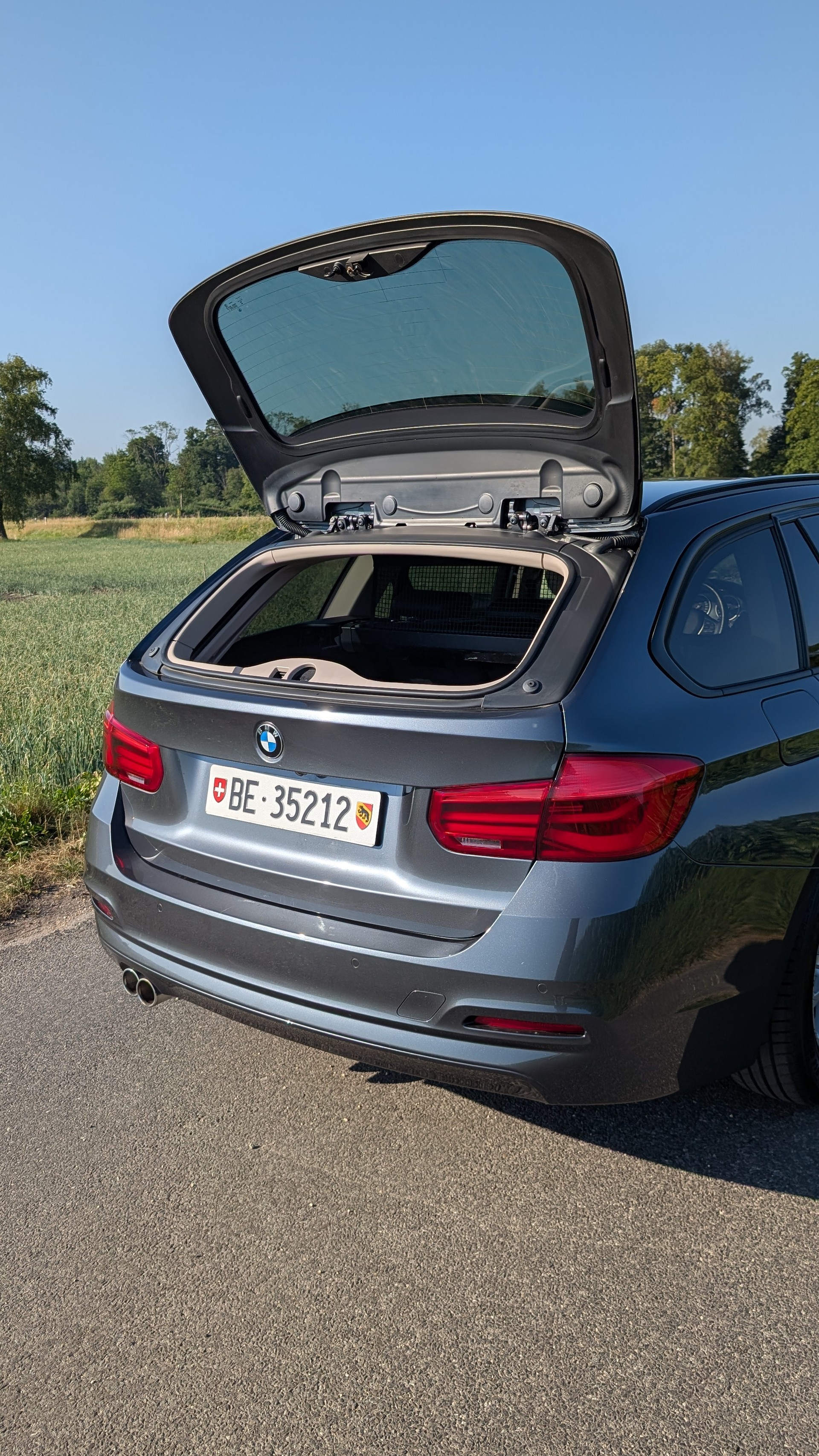 BMW 320d xDrive-image-7