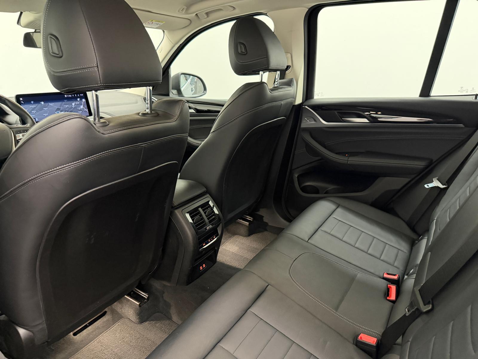 BMW X3 30e xDrive-image-11